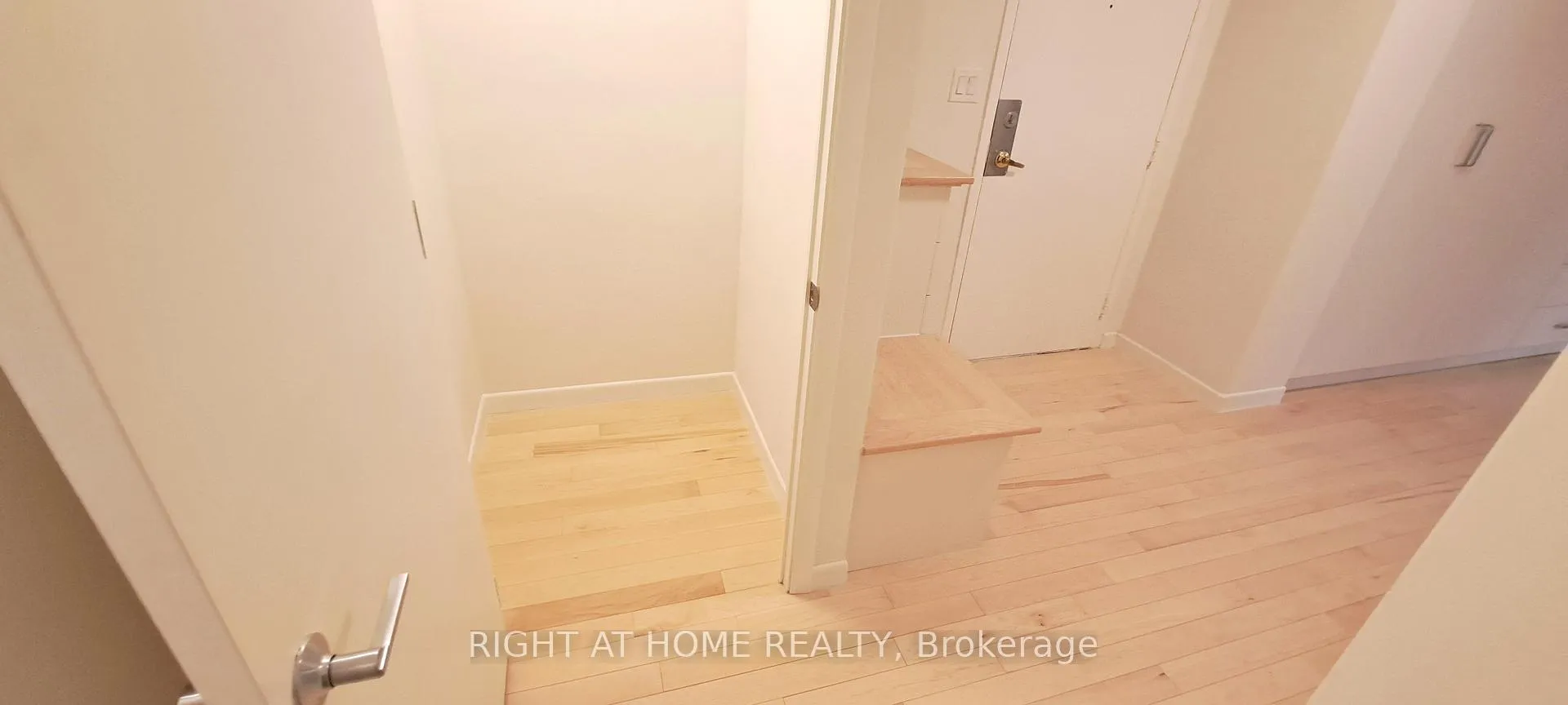 Photo 25 of Unit 3 (R1-3), 60 Pavane Linkway, Toronto, Flemingdon Park — HOMEH