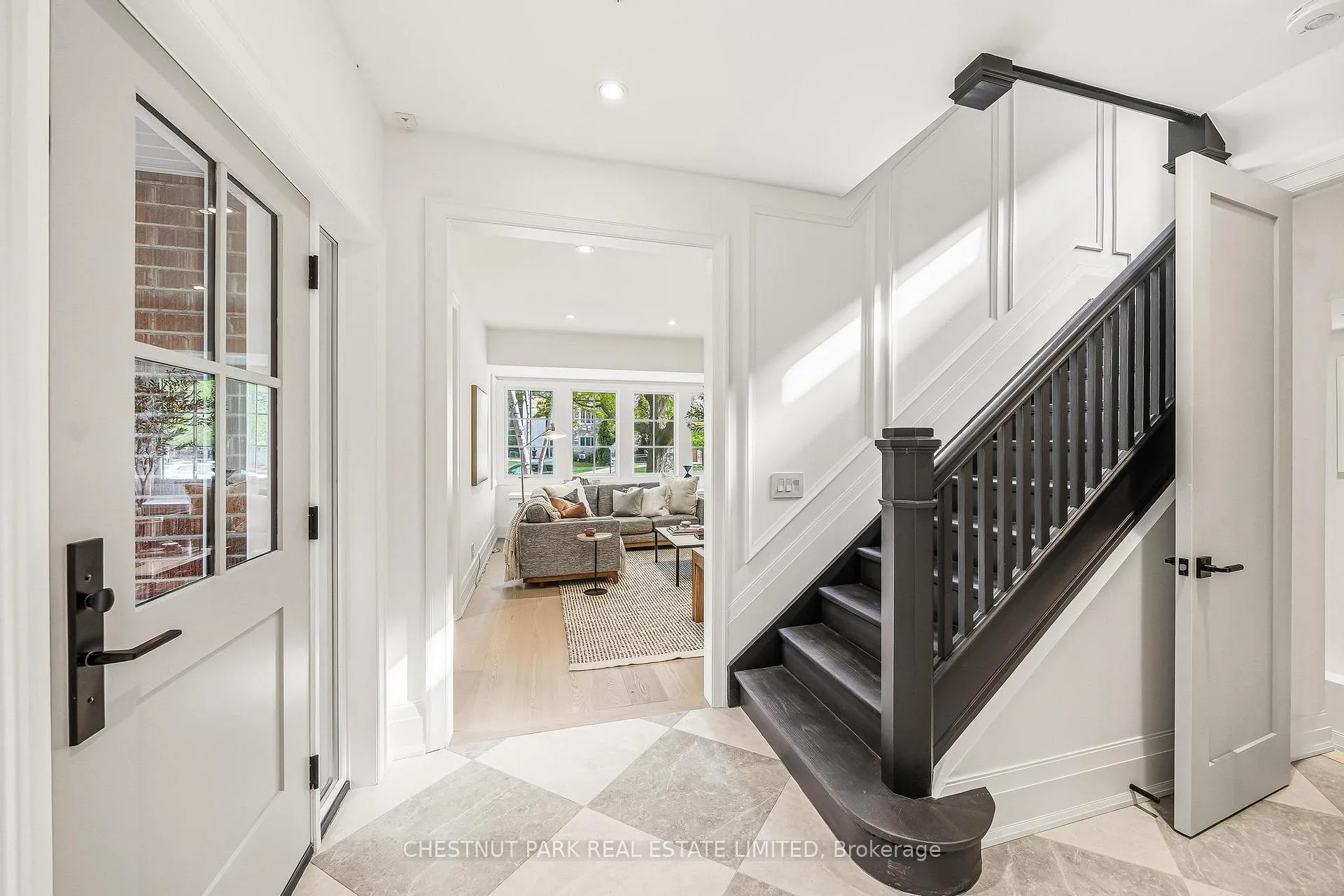 Photo 2 of 12 Glenview Avenue, Toronto, Lawrence Park South — HOMEH