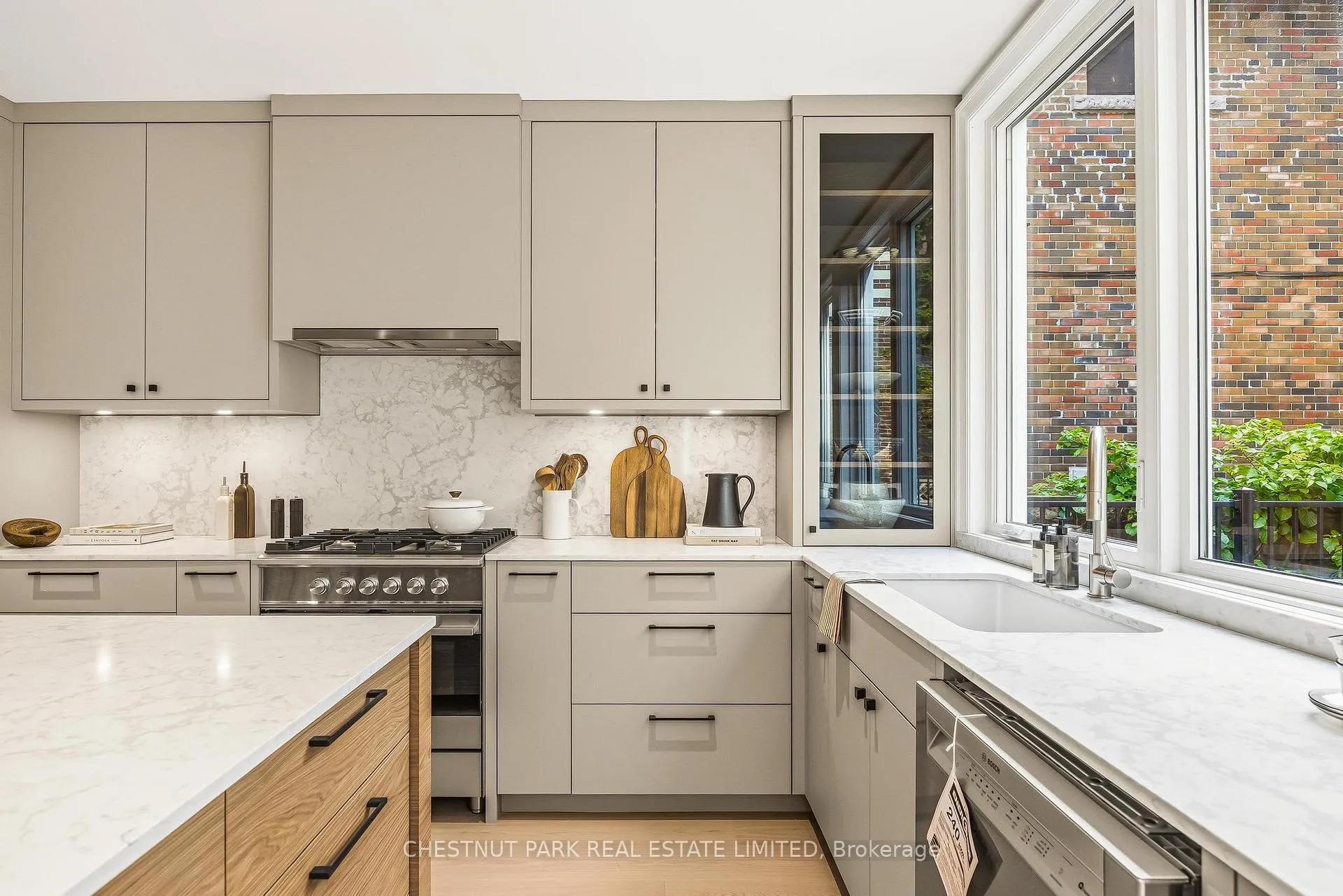 Photo 12 of 12 Glenview Avenue, Toronto, Lawrence Park South — HOMEH