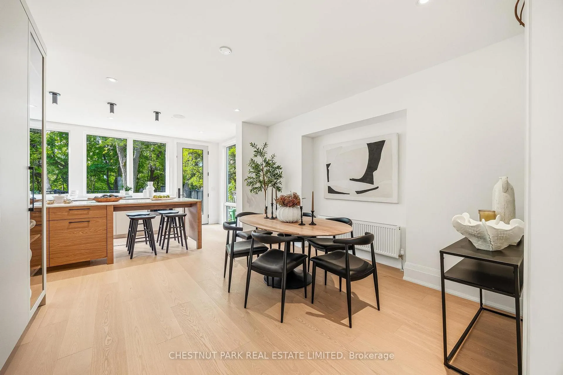 Photo 15 of 12 Glenview Avenue, Toronto, Lawrence Park South — HOMEH