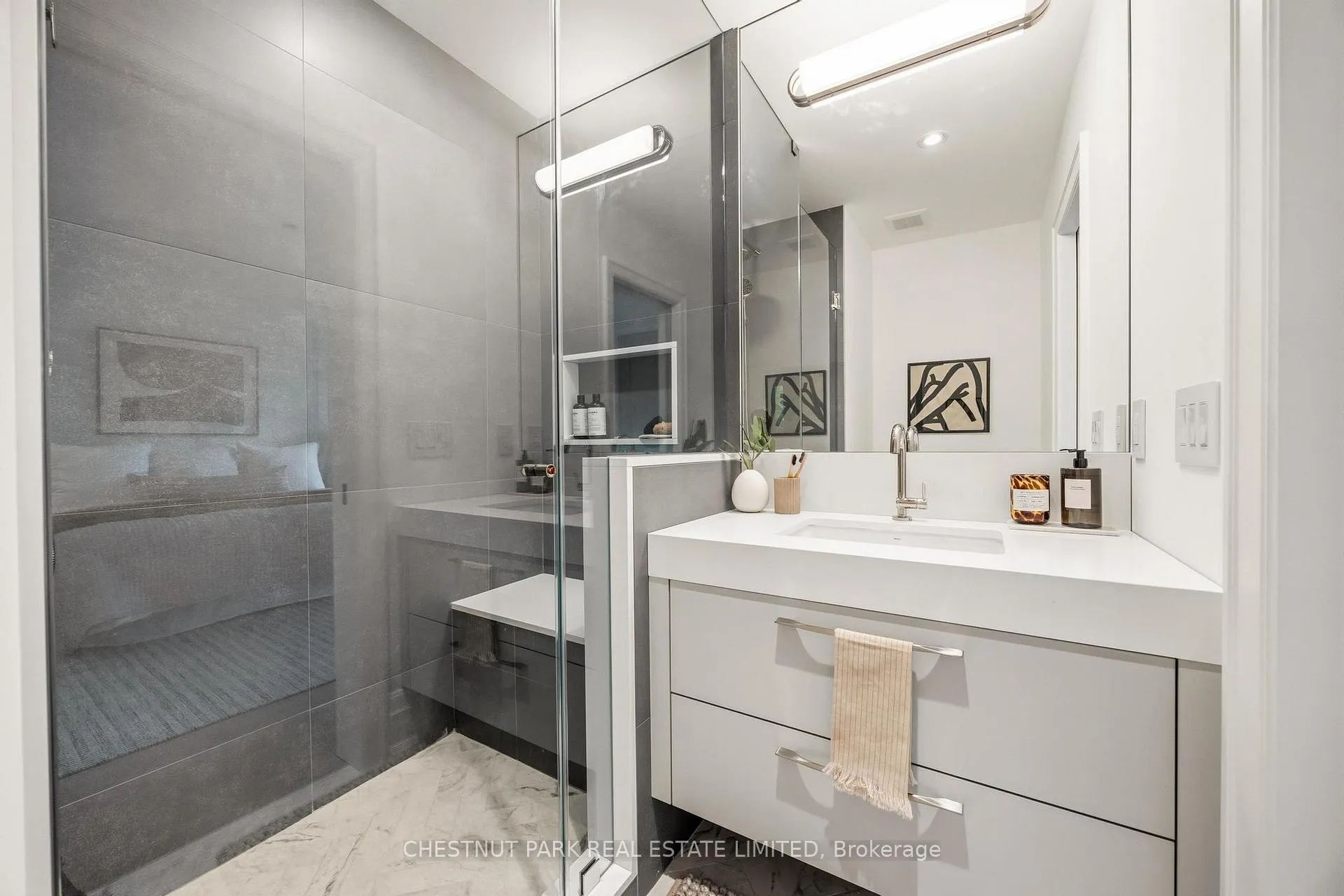 Photo 21 of 12 Glenview Avenue, Toronto, Lawrence Park South — HOMEH
