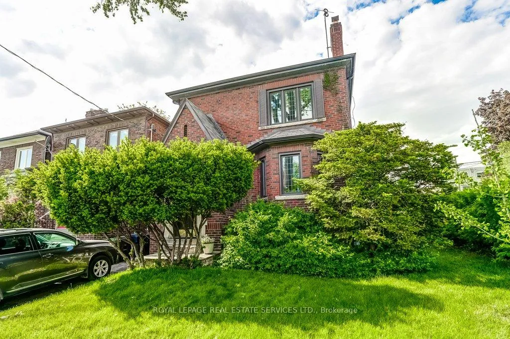 Front of 2 Larkin Avenue