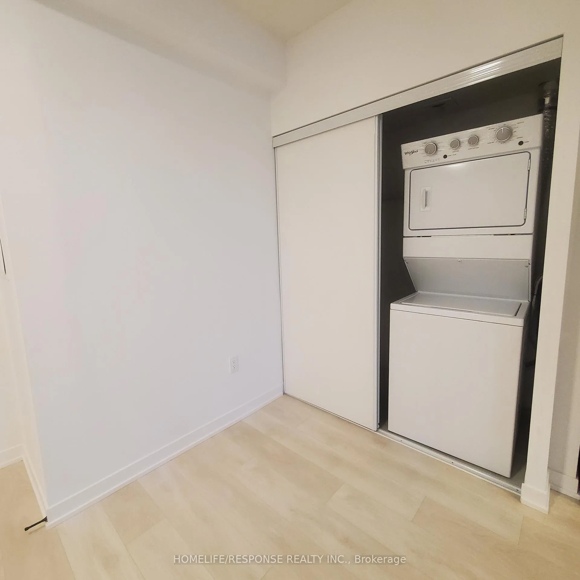 Photo 9 of Unit D606, 4878 Powers Common, Burlington, Alton — HOMEH