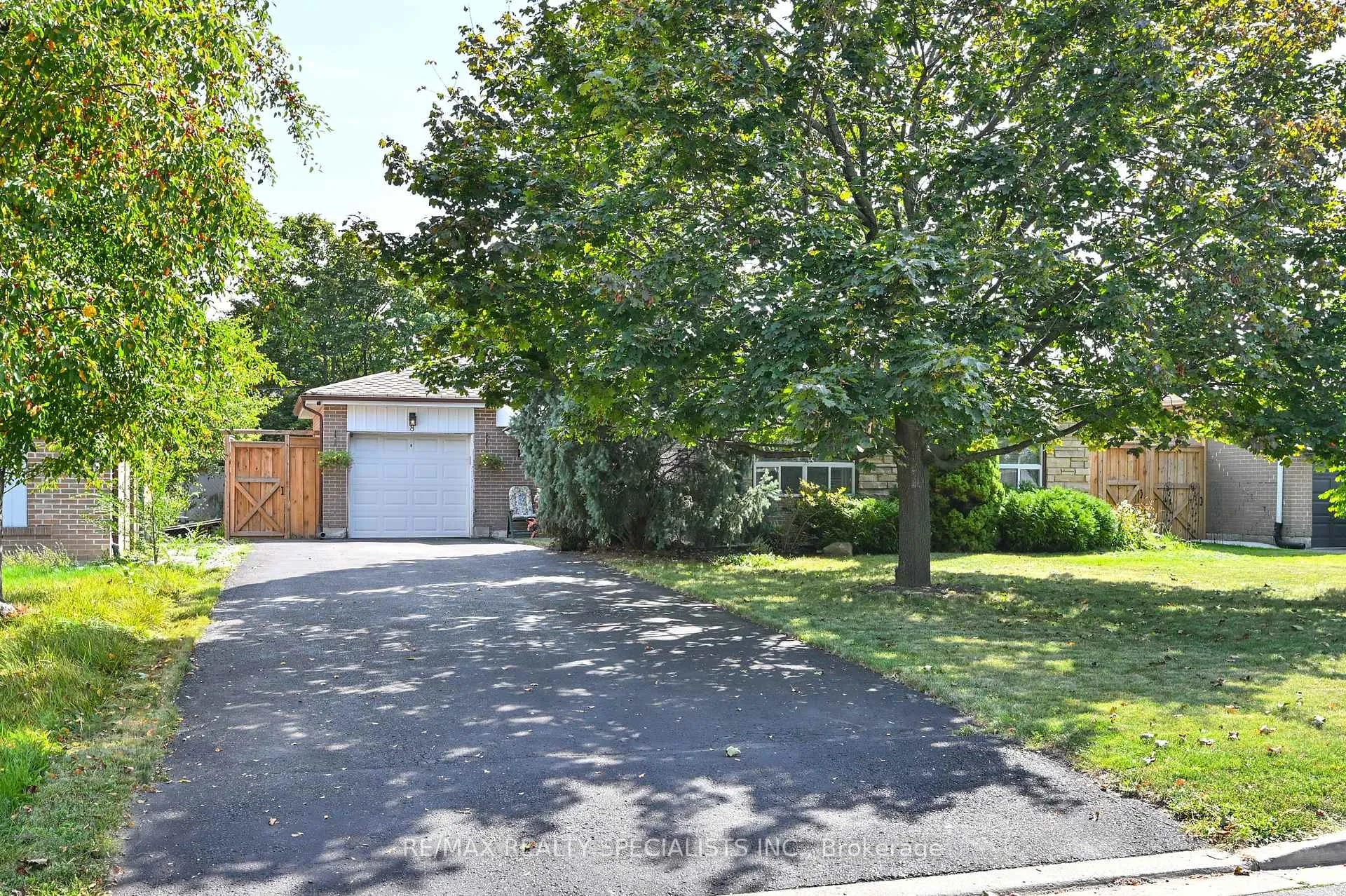 Front of 8 Beechwood Crescent