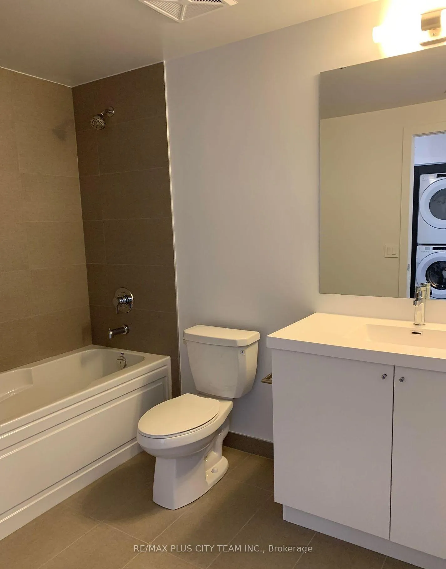 Photo 12 of Unit 717, 2550 Simcoe Street N, Oshawa, Windfields — HOMEH