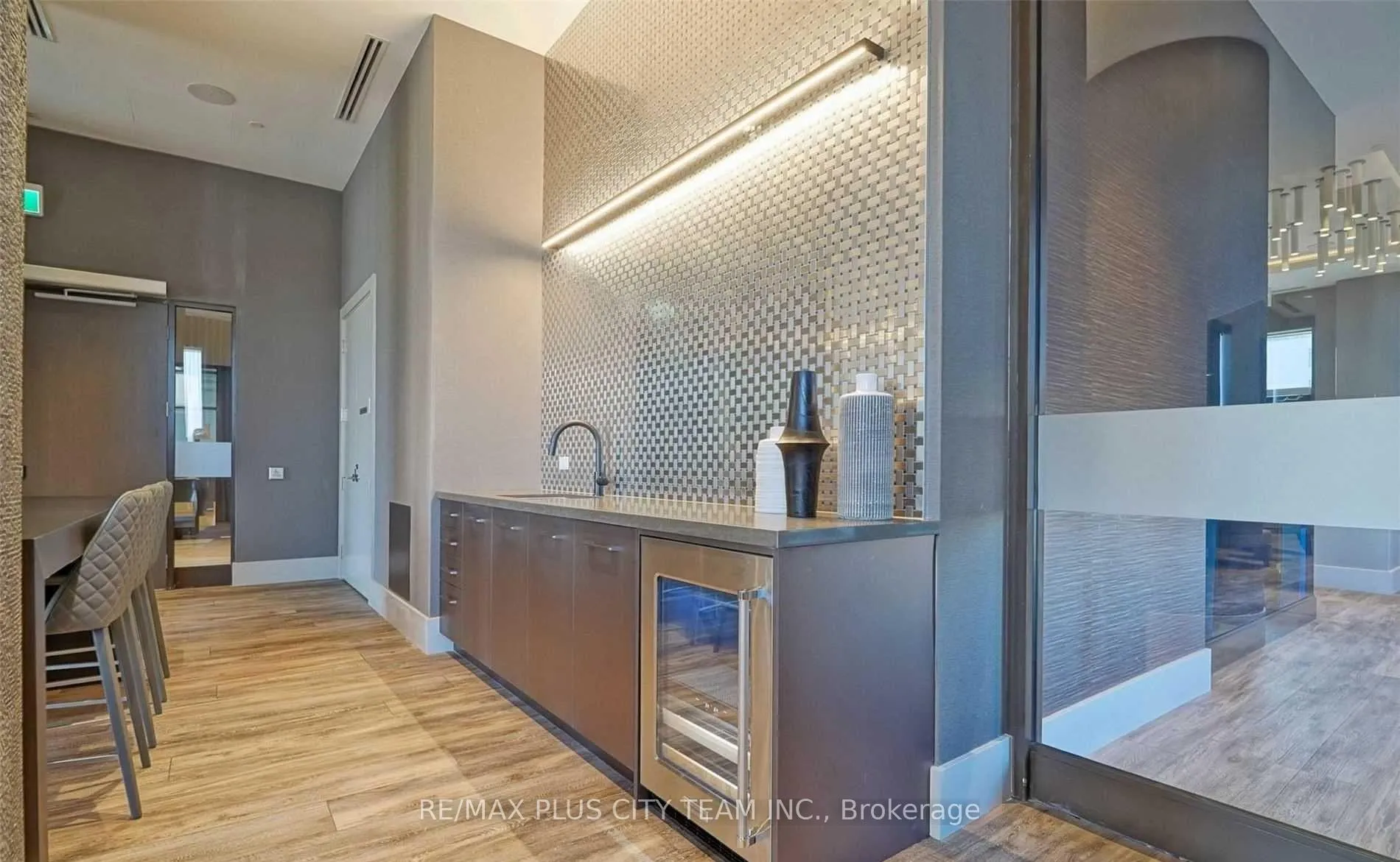 Photo 20 of Unit 717, 2550 Simcoe Street N, Oshawa, Windfields — HOMEH