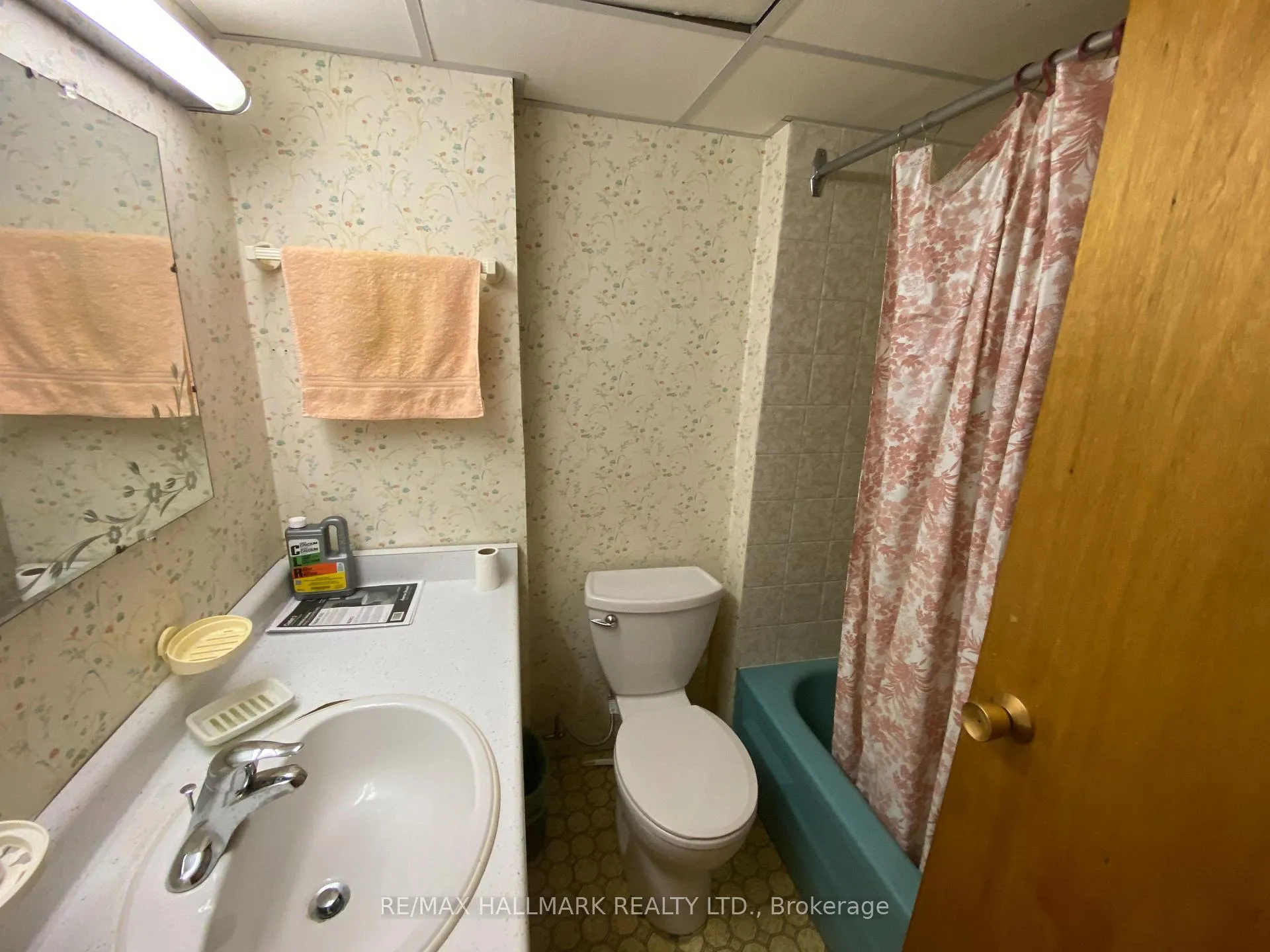 Photo 21 of 16 Chrysler Crescent, Scarborough, Wexford-Maryvale — HOMEH