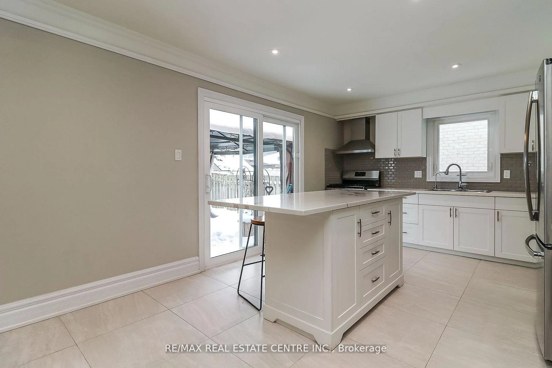 Photo 21 of 39 Cardinal Street, Barrie, Cundles East — HOMEH