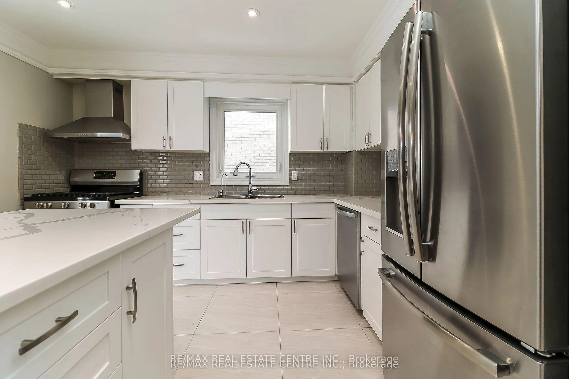 Photo 32 of 39 Cardinal Street, Barrie, Cundles East — HOMEH