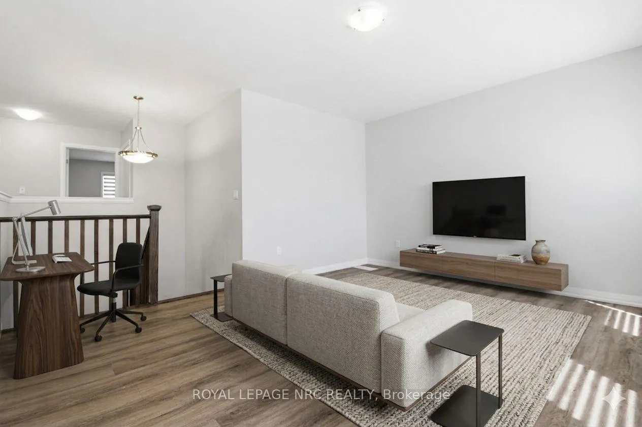 Photo 16 of 7437 Jonathan Drive, Niagara Falls, Brown — HOMEH
