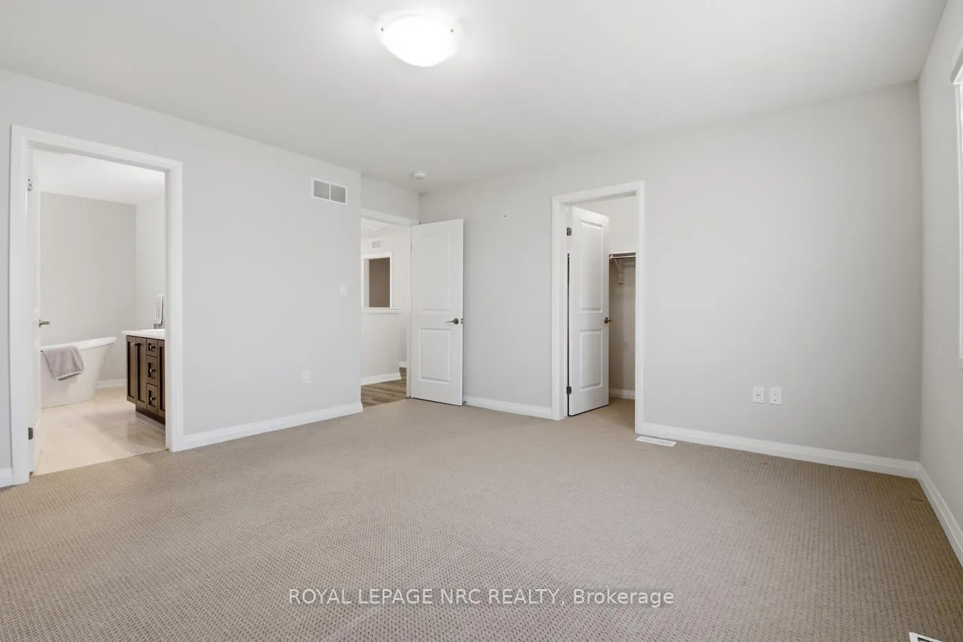 Photo 22 of 7437 Jonathan Drive, Niagara Falls, Brown — HOMEH