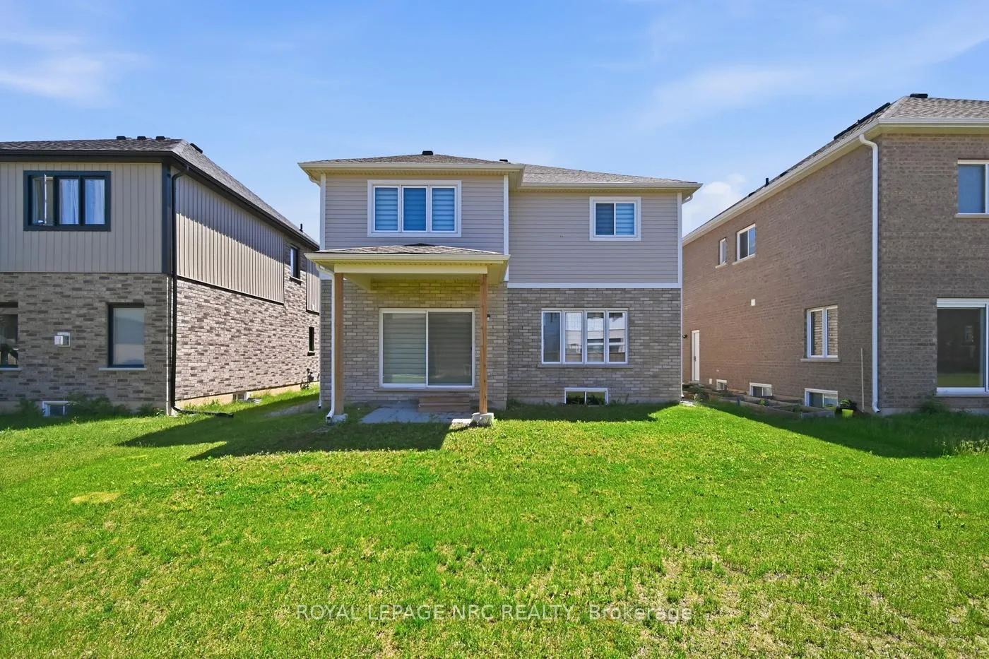 Photo 26 of 7437 Jonathan Drive, Niagara Falls, Brown — HOMEH