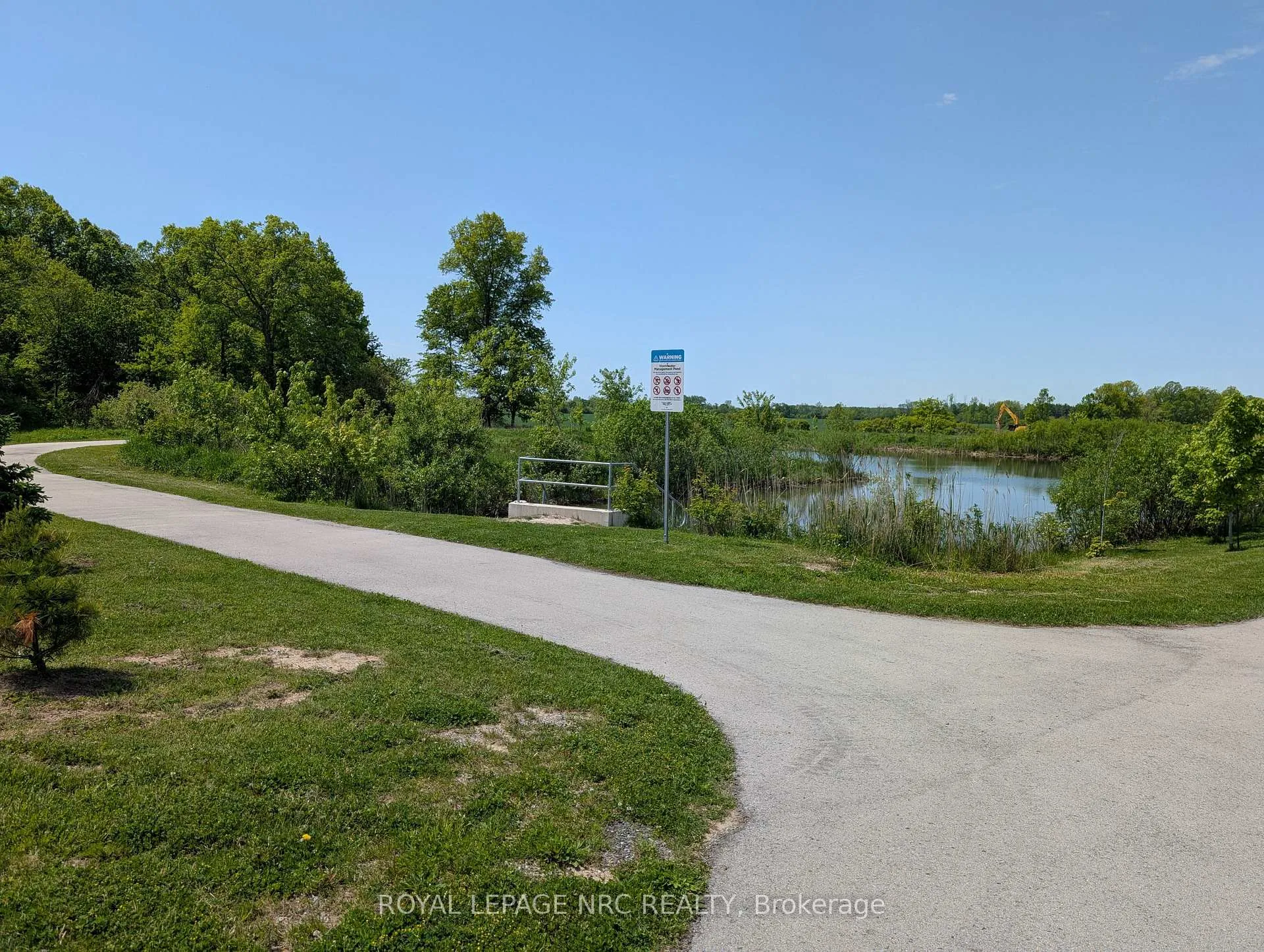 Photo 28 of 7437 Jonathan Drive, Niagara Falls, Brown — HOMEH