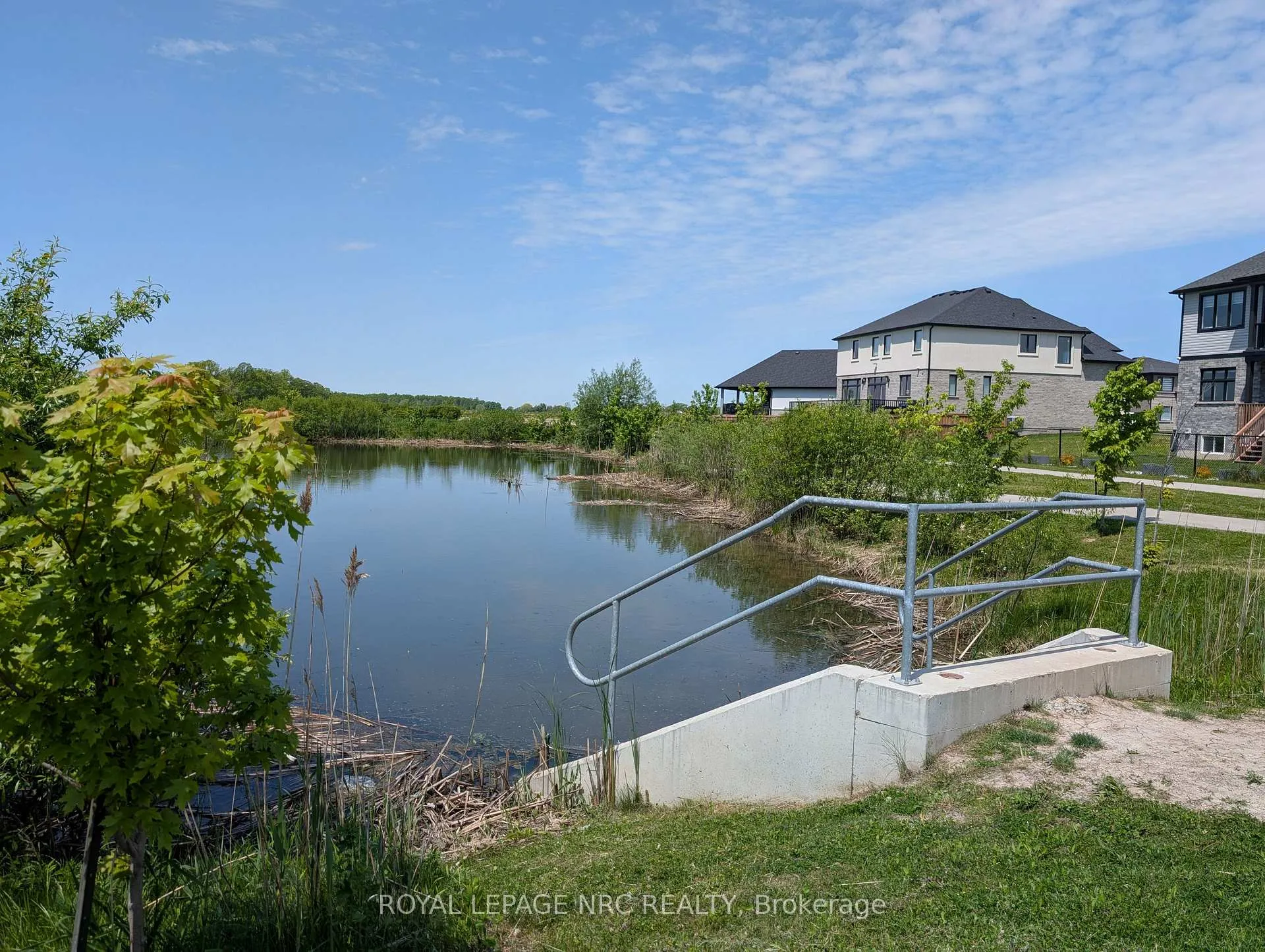 Photo 29 of 7437 Jonathan Drive, Niagara Falls, Brown — HOMEH