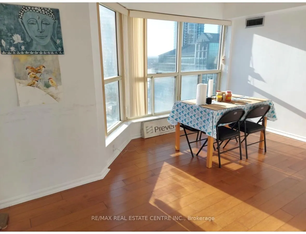 Photo 2 of Unit 1710, 335 Webb Drive, Mississauga, City Centre — HOMEH