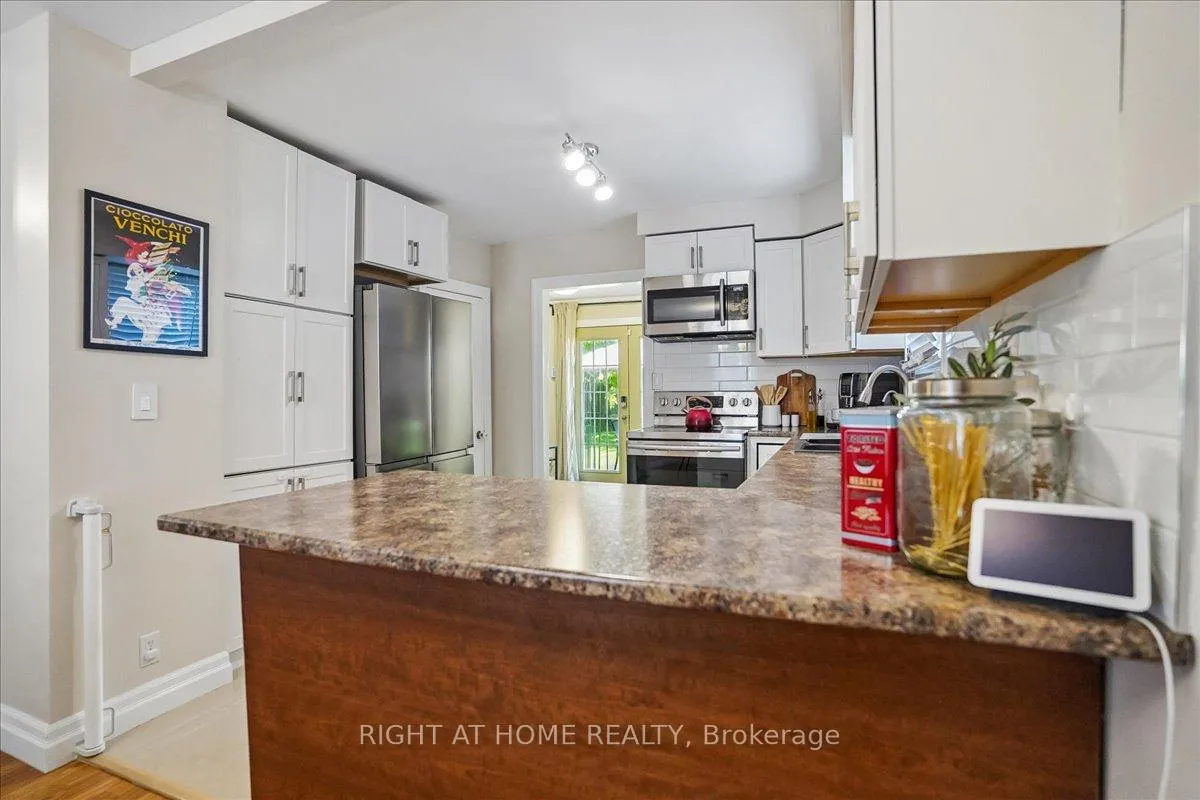 Photo 22 of 809 Rowena Street, Oshawa, Lakeview — HOMEH