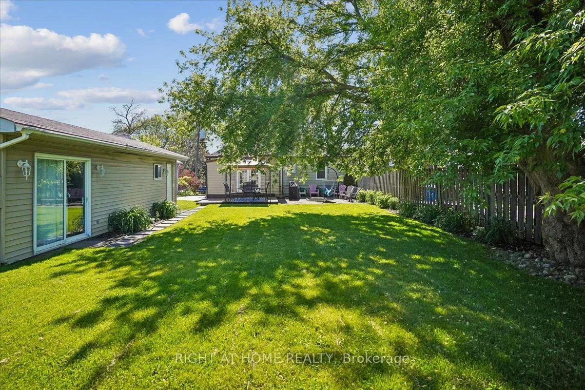 Photo 32 of 809 Rowena Street, Oshawa, Lakeview — HOMEH