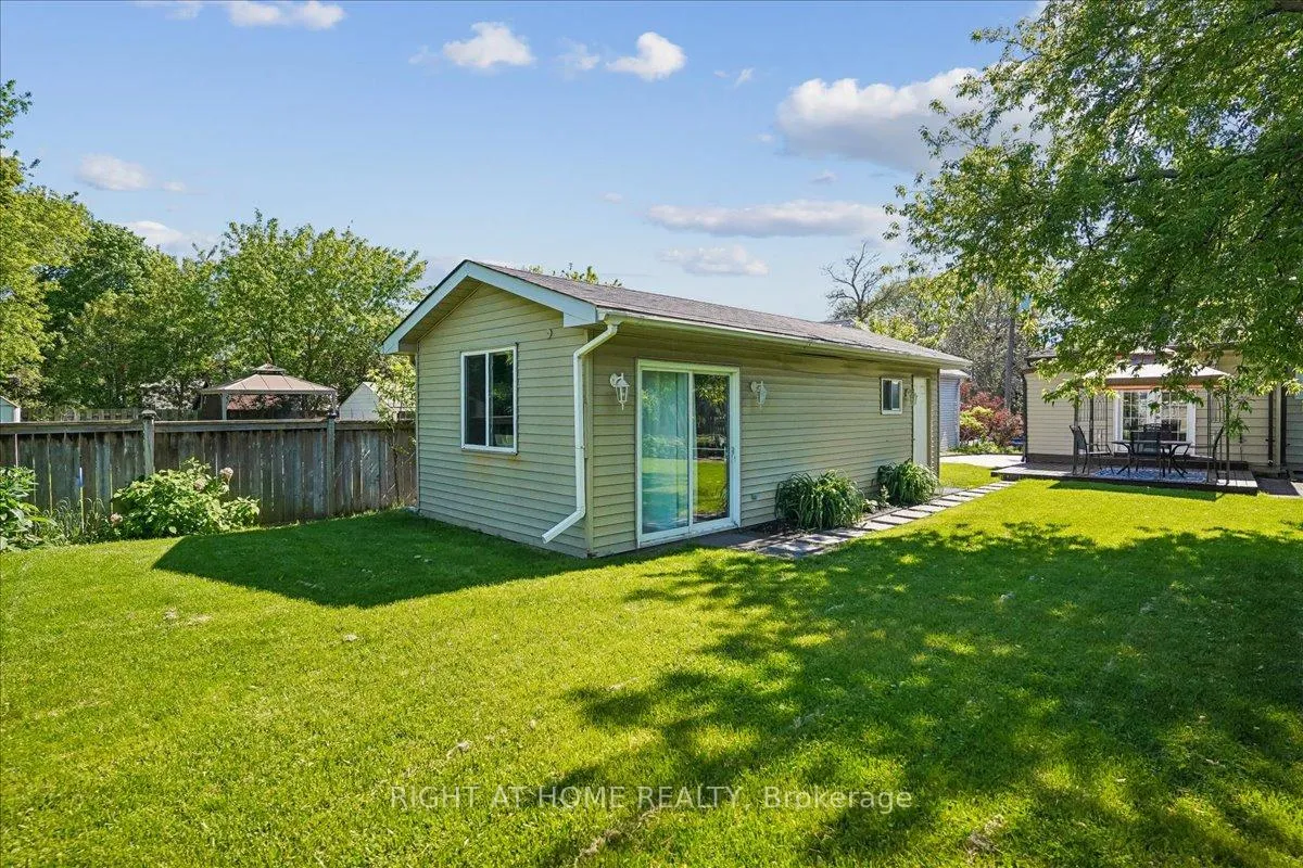 Photo 33 of 809 Rowena Street, Oshawa, Lakeview — HOMEH