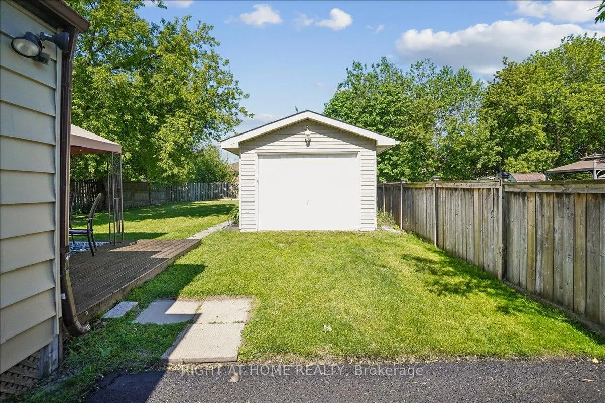 Photo 35 of 809 Rowena Street, Oshawa, Lakeview — HOMEH