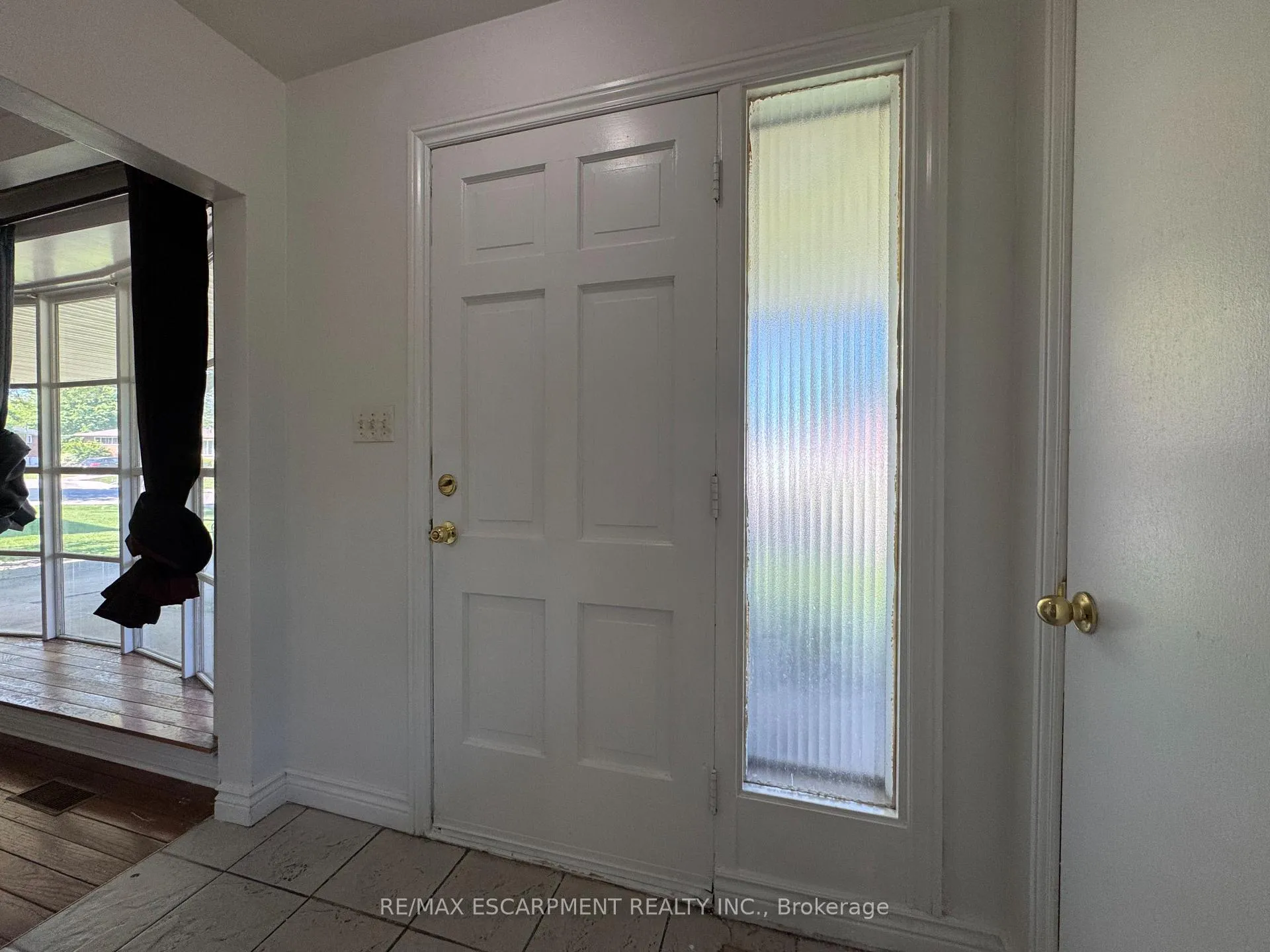 Photo 2 of 71 Hoover Crescent, Hamilton, Balfour — HOMEH