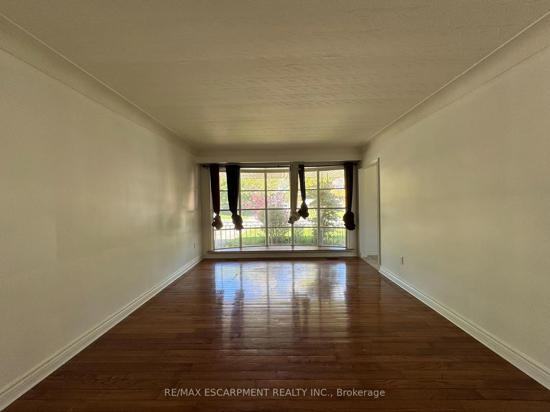 Photo 3 of 71 Hoover Crescent, Hamilton, Balfour — HOMEH