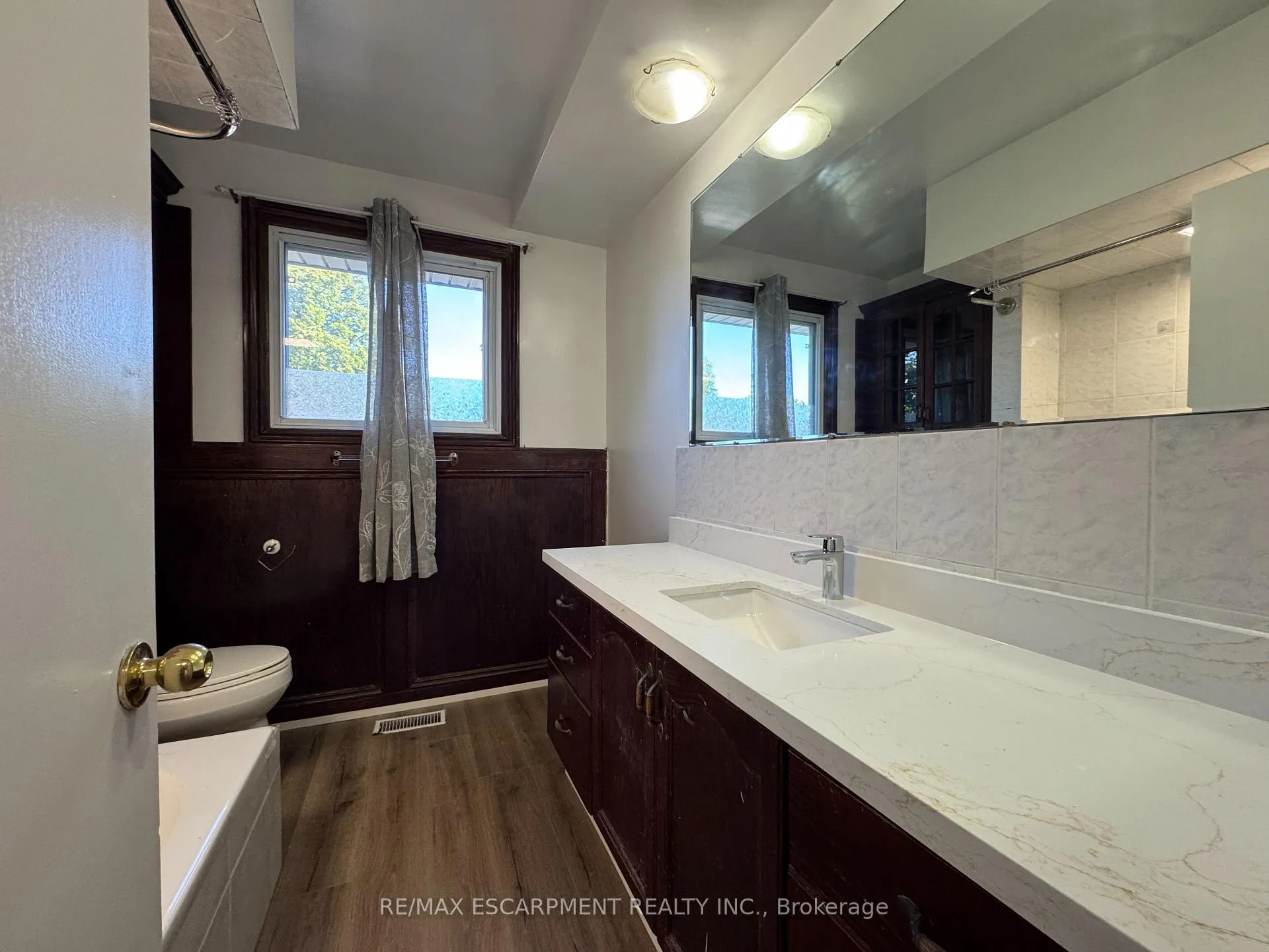 Photo 12 of 71 Hoover Crescent, Hamilton, Balfour — HOMEH