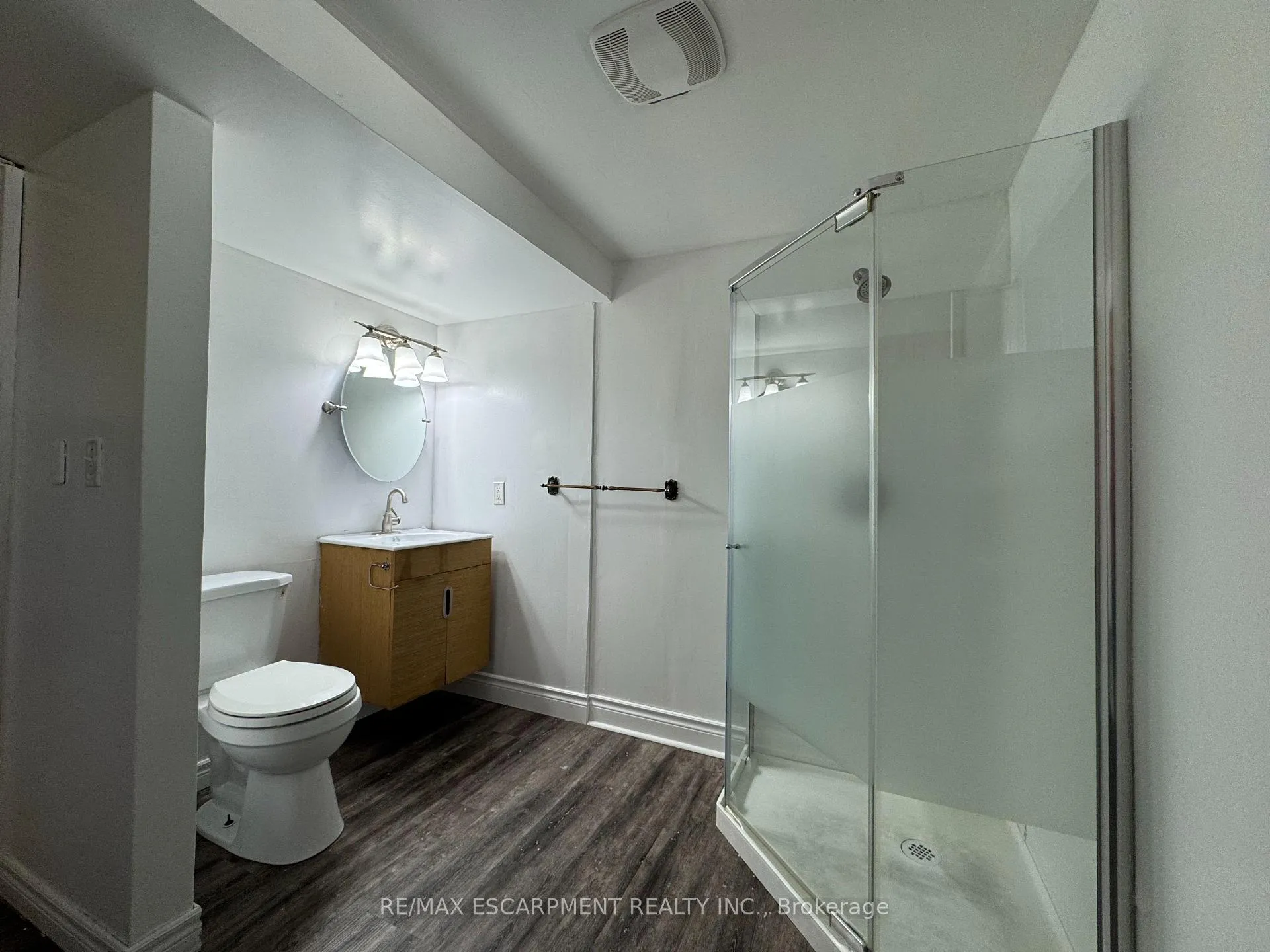 Photo 16 of 71 Hoover Crescent, Hamilton, Balfour — HOMEH