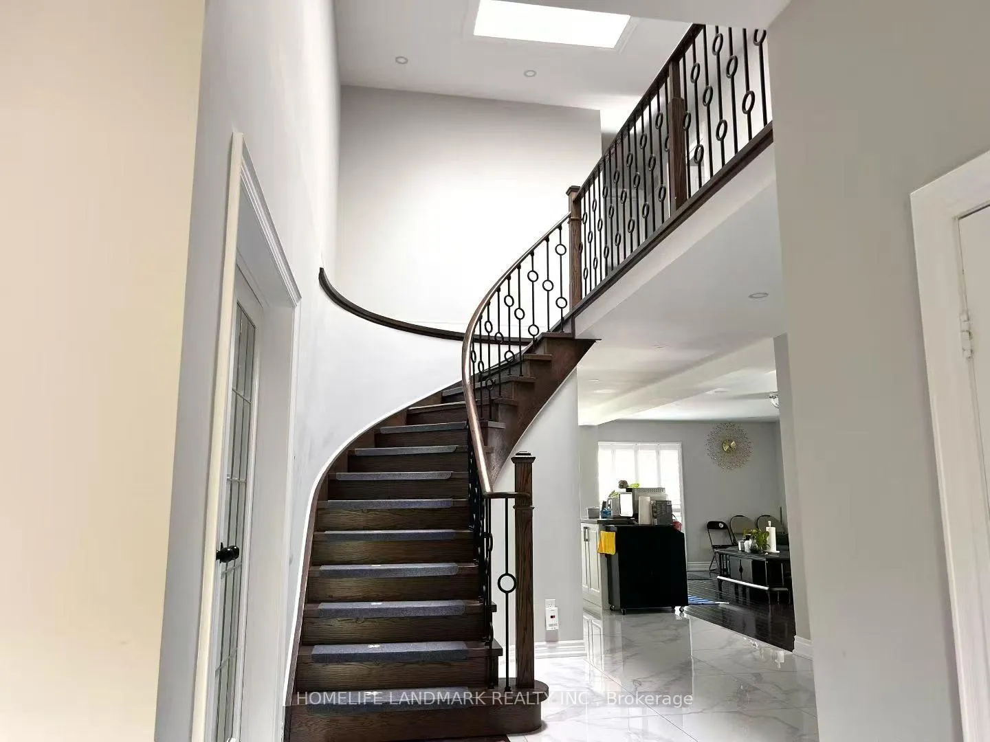Photo 3 of 25 Atlantic Avenue, Markham, Markville — HOMEH