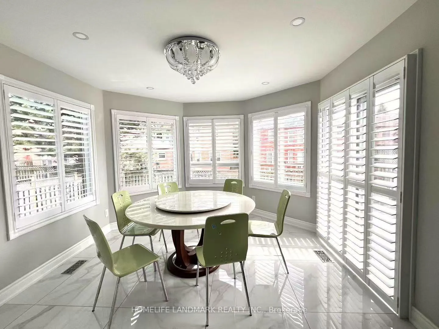 Photo 6 of 25 Atlantic Avenue, Markham, Markville — HOMEH
