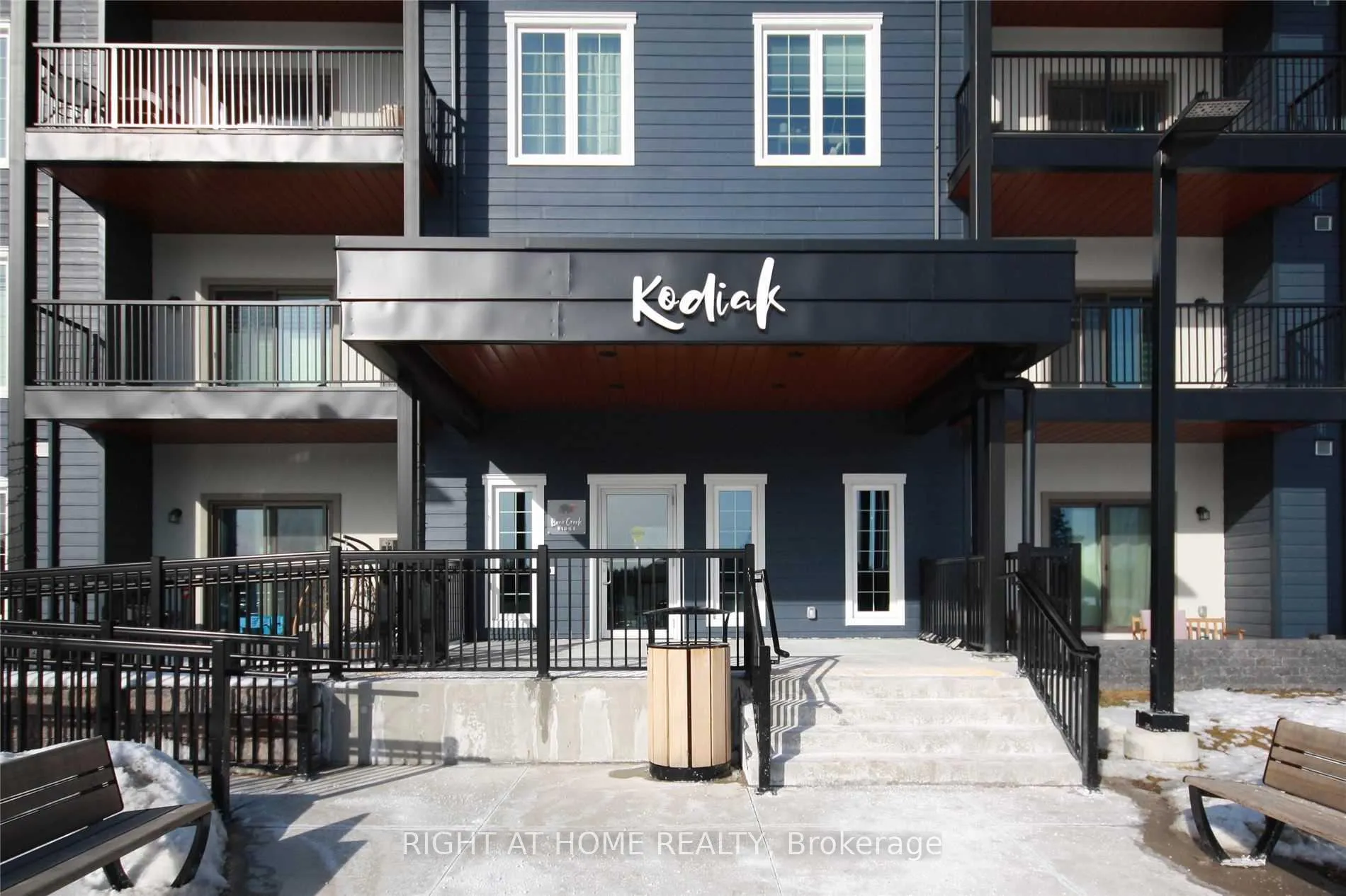Photo 2 of Unit 407, 54 Koda Street, Barrie, Rural Barrie Southwest — HOMEH