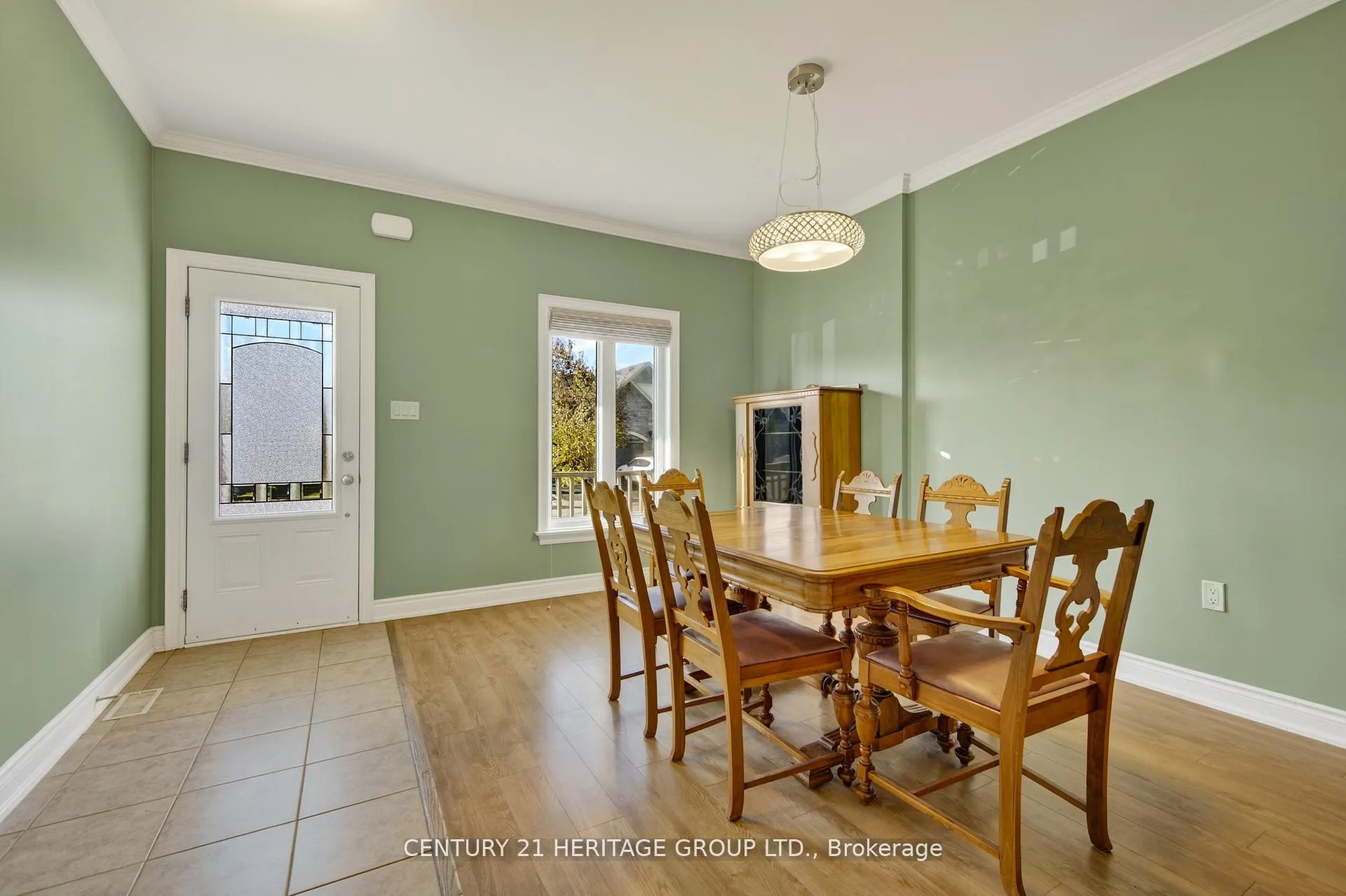 Photo 6 of 59 Kingsmere Crescent, New Tecumseth, Alliston — HOMEH