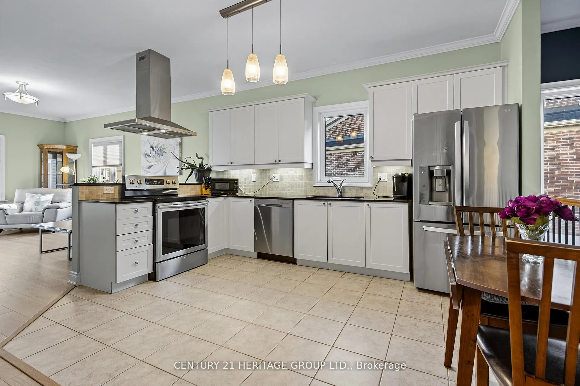 Photo 10 of 59 Kingsmere Crescent, New Tecumseth, Alliston — HOMEH