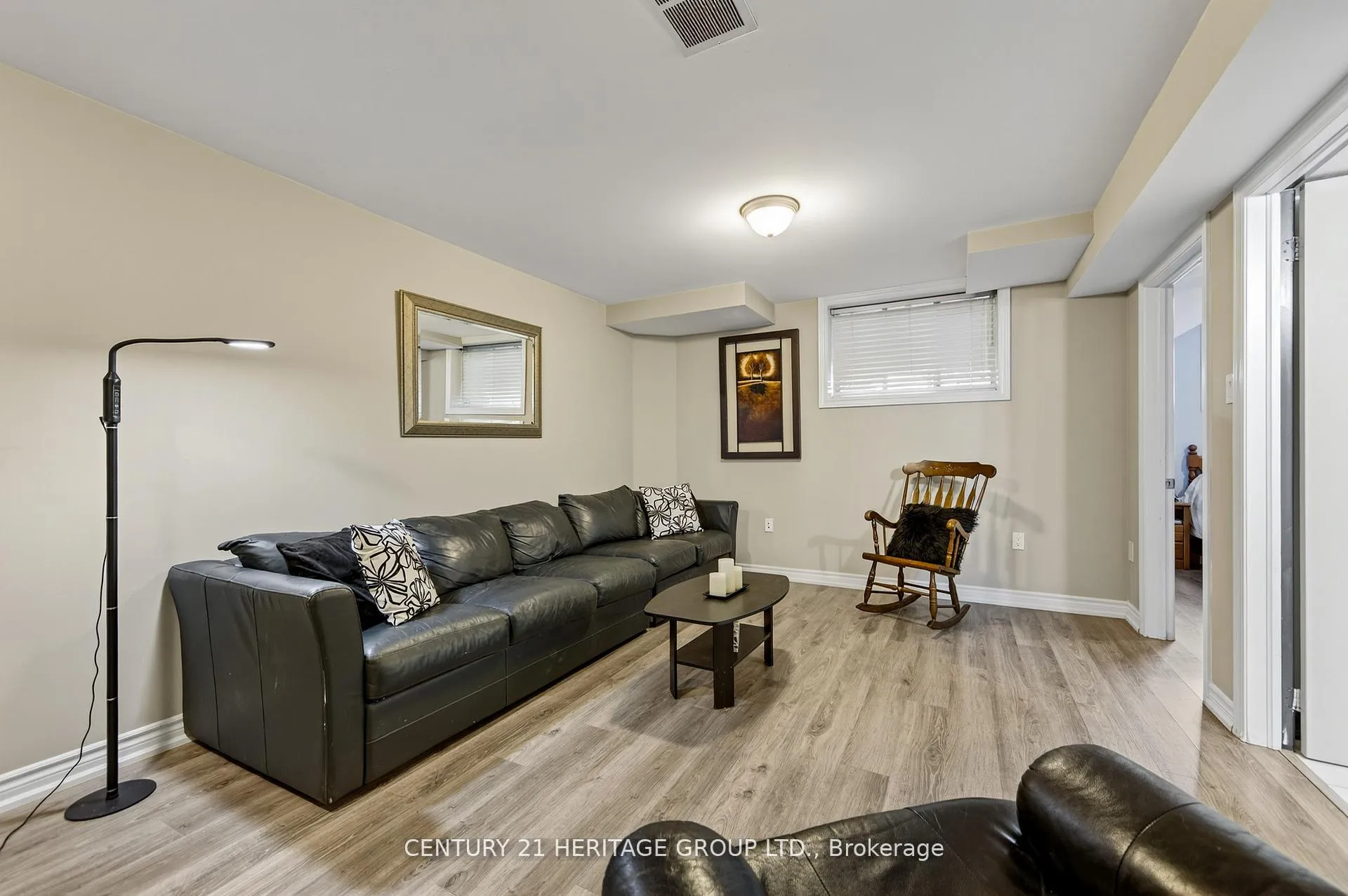 Photo 25 of 59 Kingsmere Crescent, New Tecumseth, Alliston — HOMEH