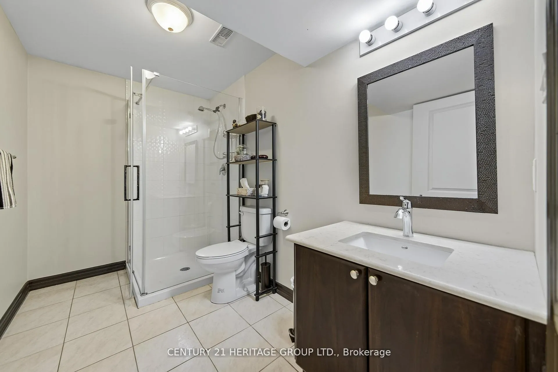 Photo 28 of 59 Kingsmere Crescent, New Tecumseth, Alliston — HOMEH