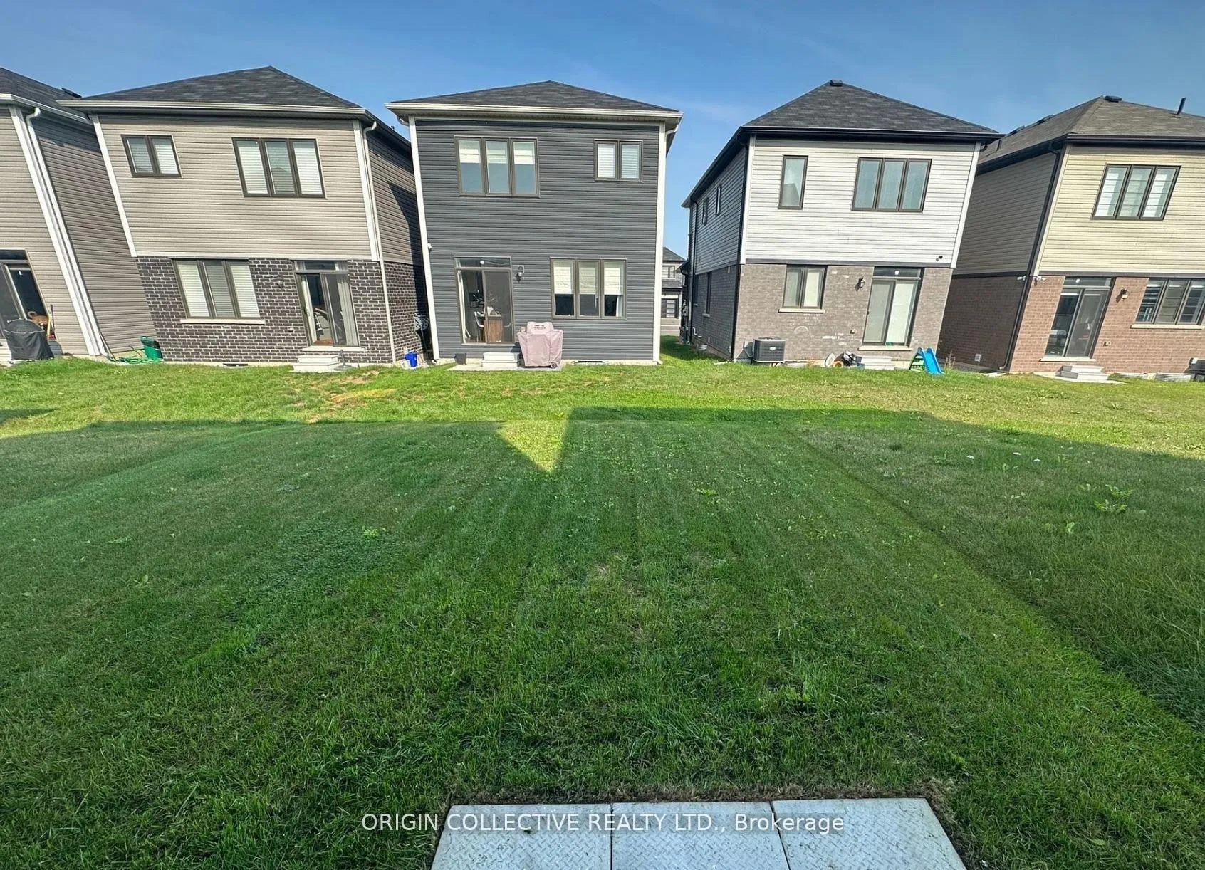 Photo 28 of 4 Amos Ave E, Brantford, Shellard Lane — HOMEH