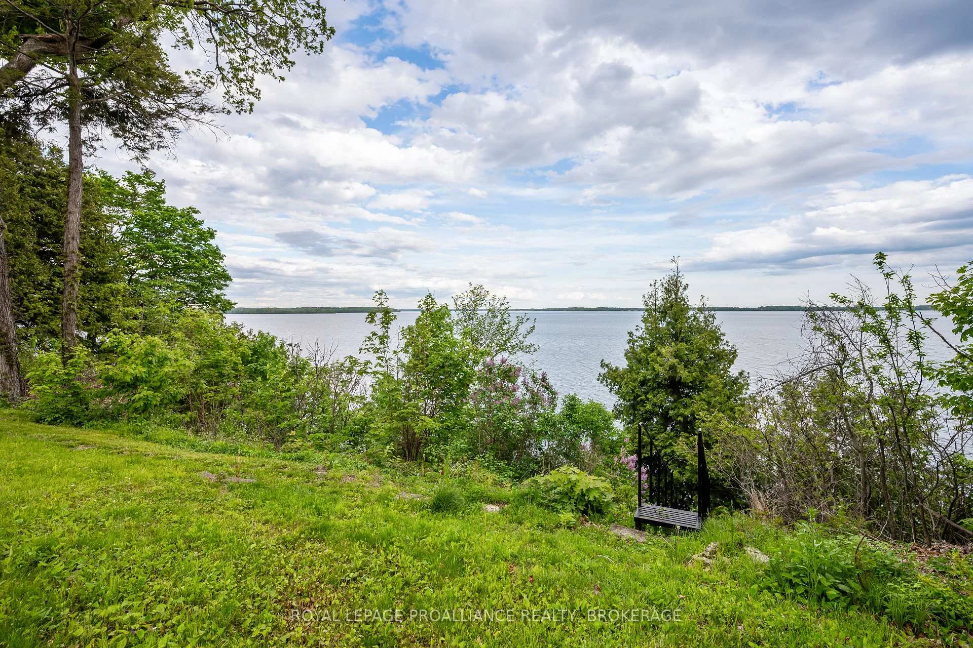 Photo 45 of 20 Riverside Drive, Kingston, Kingston East (incl CFB Kingston) — HOMEH