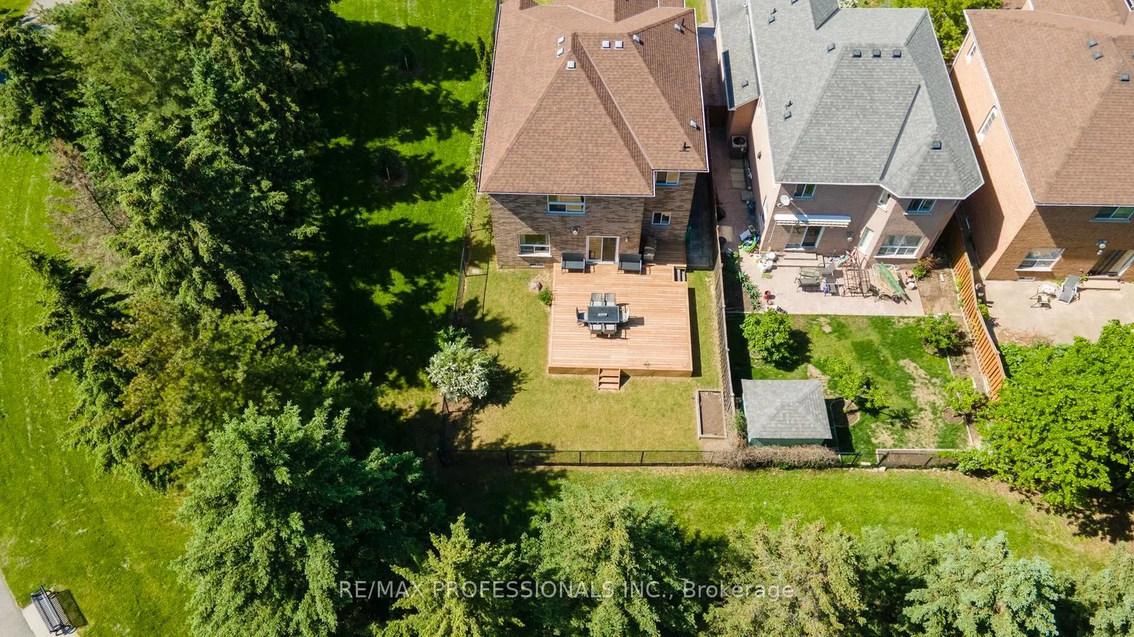 Photo 45 of 106 Hollybush Drive, Vaughan, Maple — HOMEH