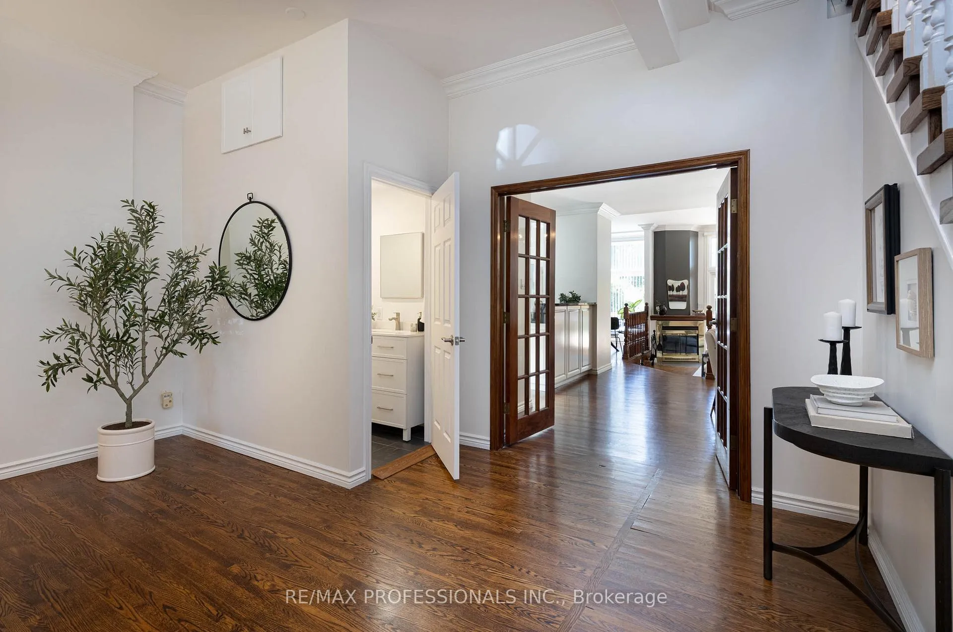Photo 4 of 178 Oakmount Road, Toronto, High Park North — HOMEH