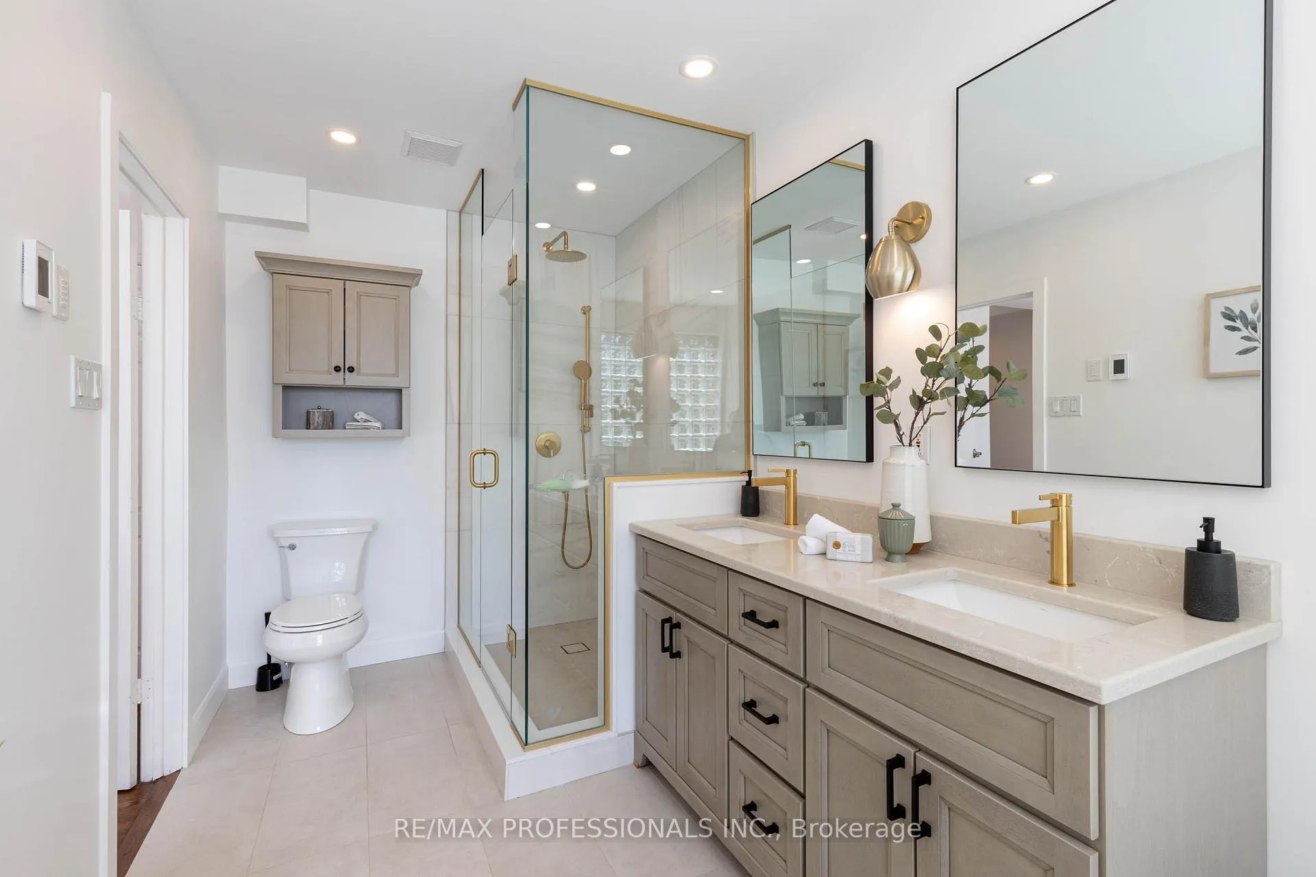 Photo 22 of 178 Oakmount Road, Toronto, High Park North — HOMEH