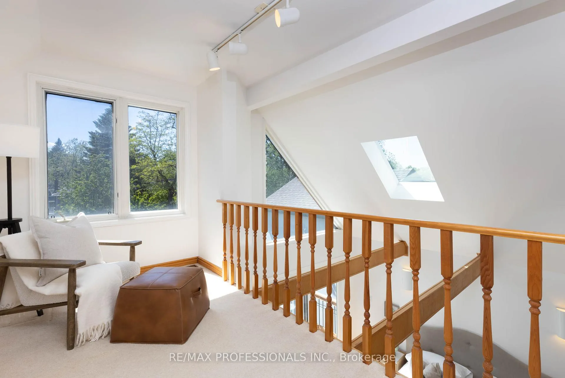 Photo 23 of 178 Oakmount Road, Toronto, High Park North — HOMEH