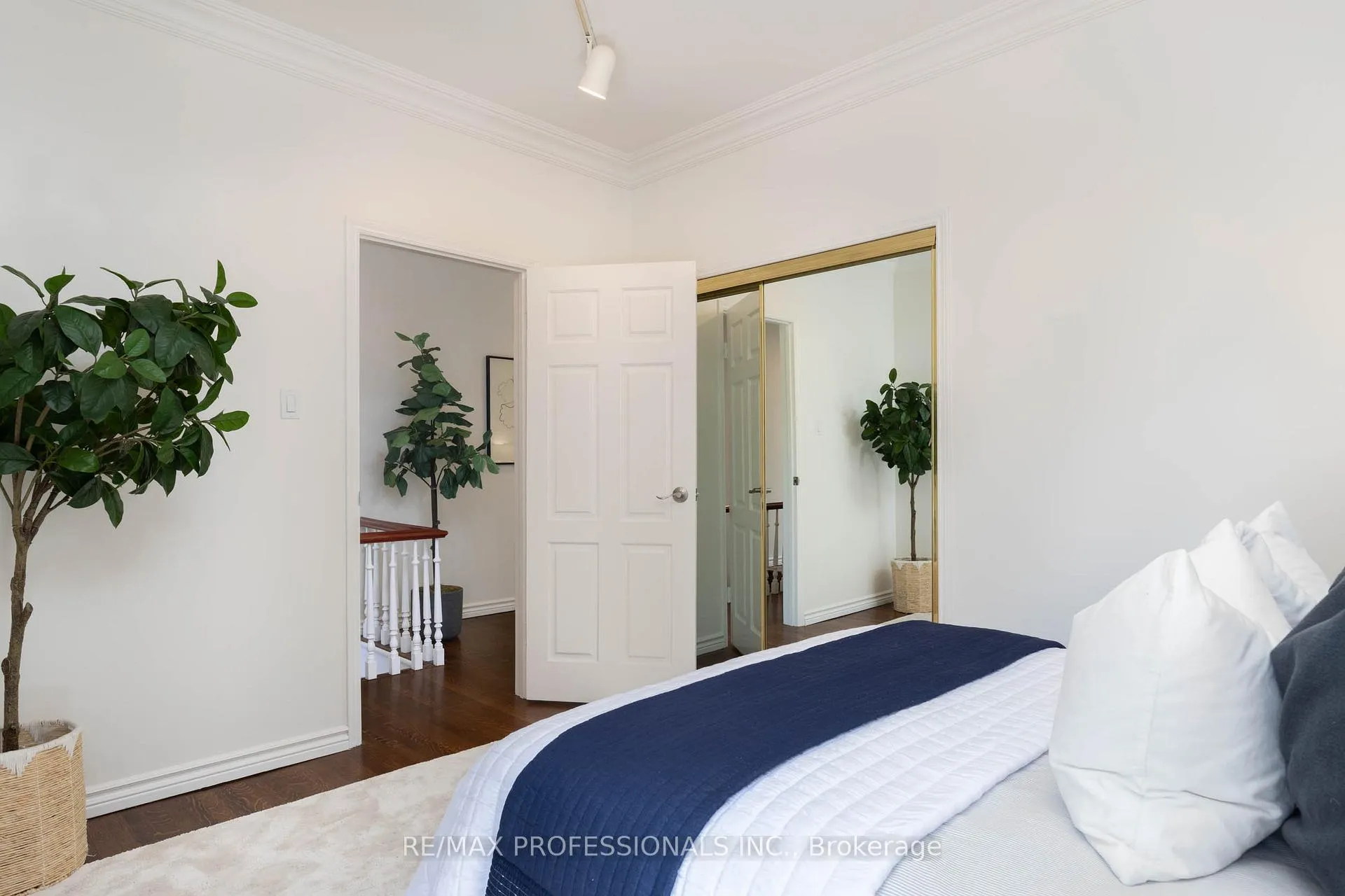 Photo 29 of 178 Oakmount Road, Toronto, High Park North — HOMEH
