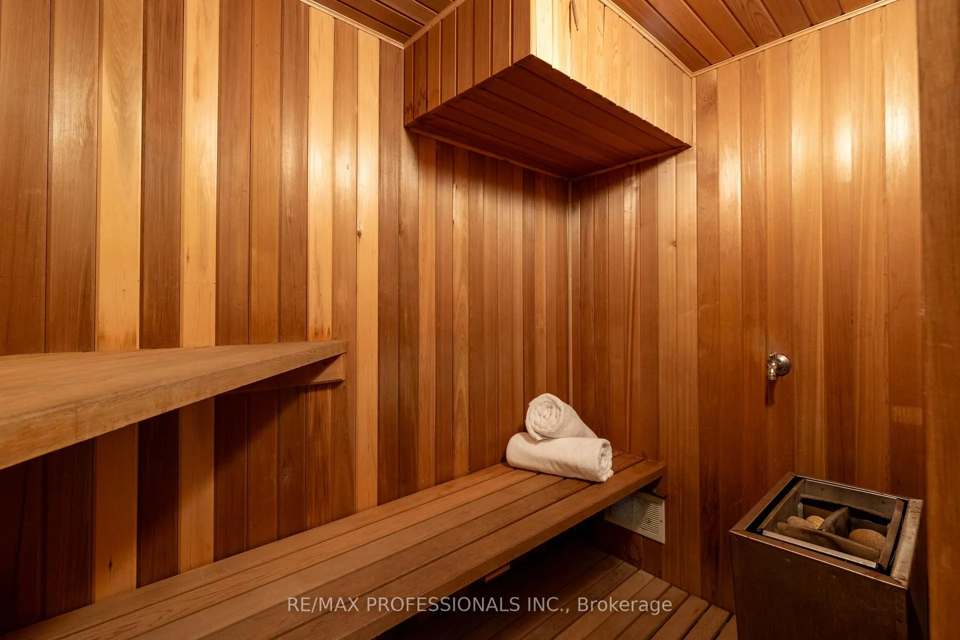 Photo 37 of 178 Oakmount Road, Toronto, High Park North — HOMEH