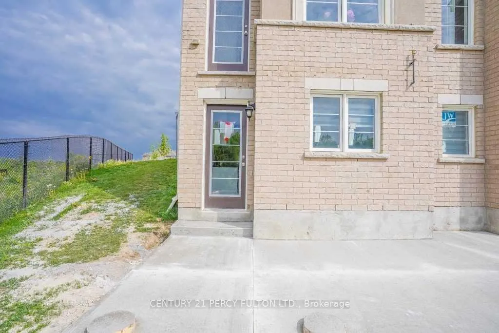 Photo 5 of Unit Bsmt, 1040 Foxtail Crescent, Pickering, Rural Pickering — HOMEH