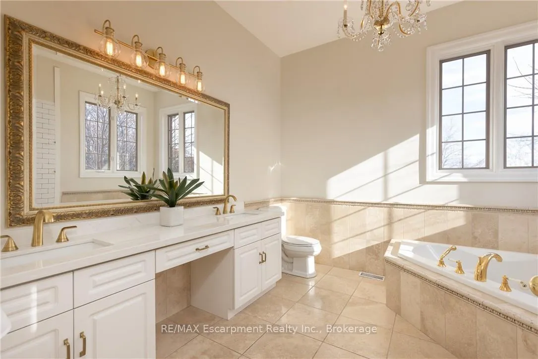 Photo 18 of 1285 Beaufort Drive, Burlington, Tyandaga — HOMEH