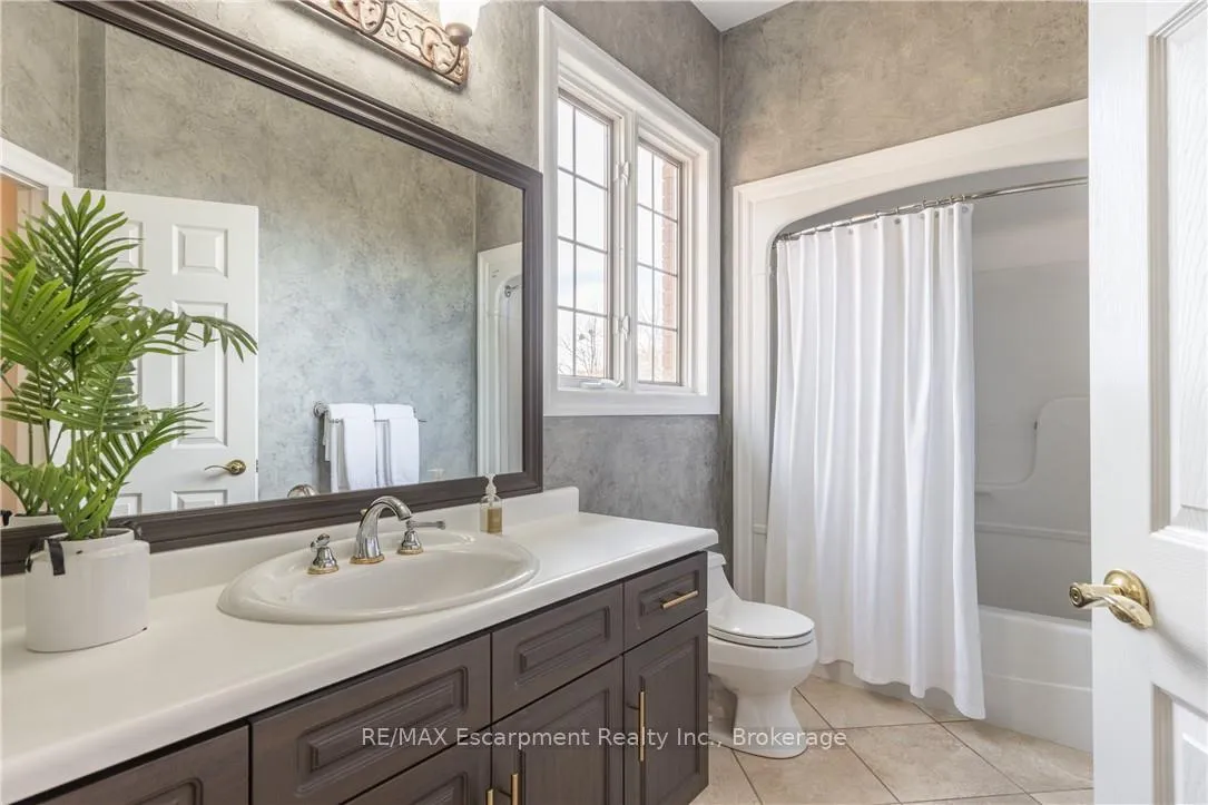 Photo 20 of 1285 Beaufort Drive, Burlington, Tyandaga — HOMEH