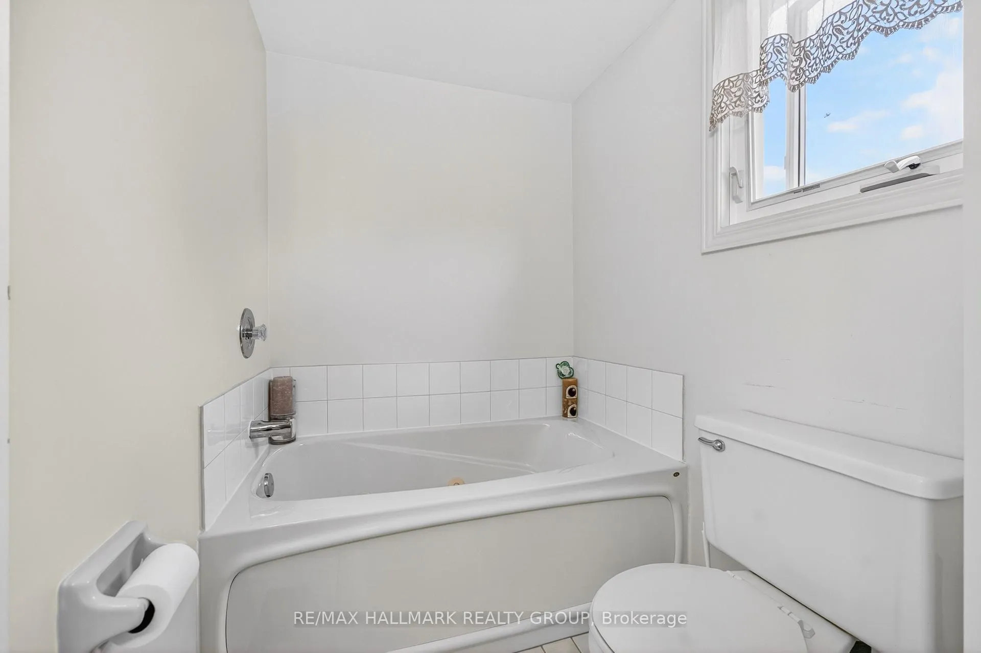 Photo 27 of 97 Flanders Street, Ottawa, Barrhaven - Cedargrove/Fraserdale — HOMEH