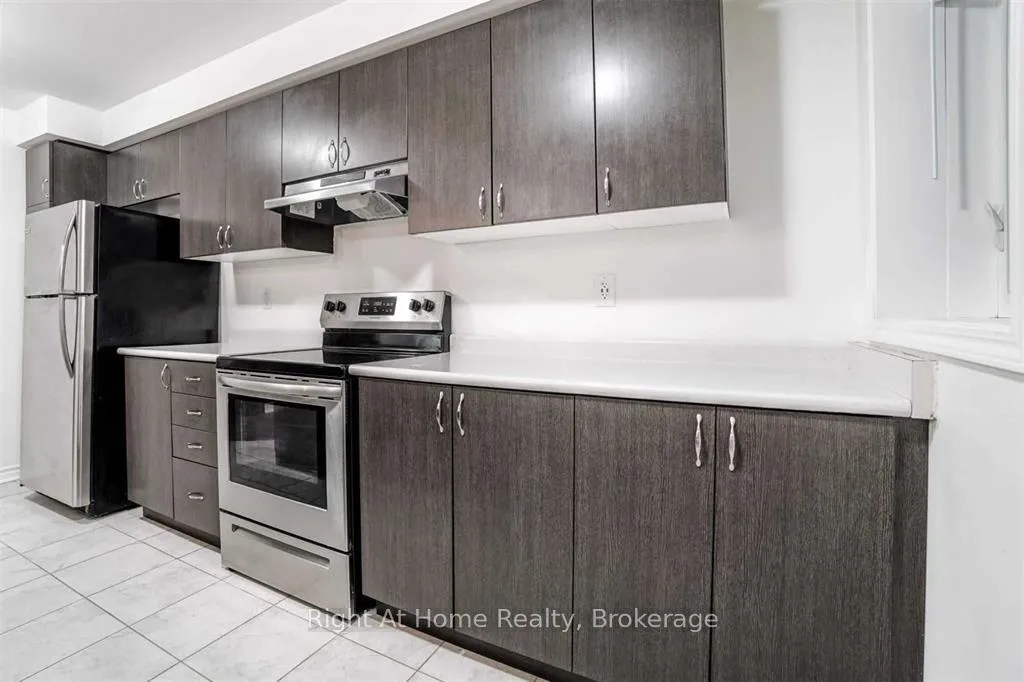 Photo 9 of 297 Murlock Heights, Milton, Ford — HOMEH