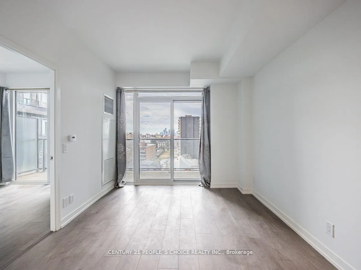 Photo 5 of Unit 713, 270 Dufferin Street, Toronto, South Parkdale — HOMEH