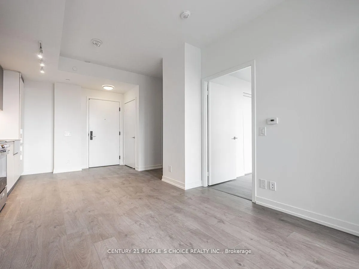 Photo 8 of Unit 713, 270 Dufferin Street, Toronto, South Parkdale — HOMEH