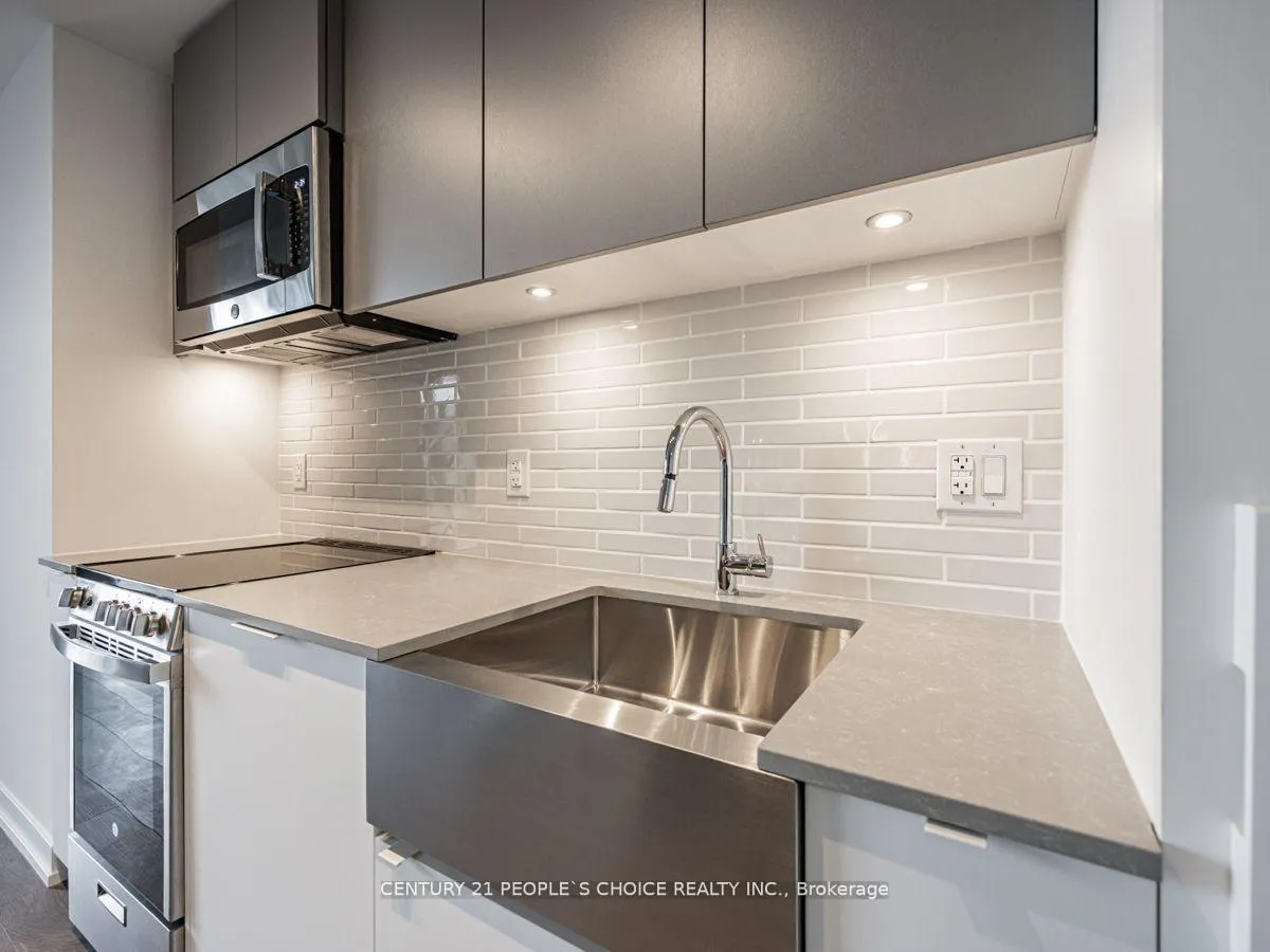 Photo 11 of Unit 713, 270 Dufferin Street, Toronto, South Parkdale — HOMEH